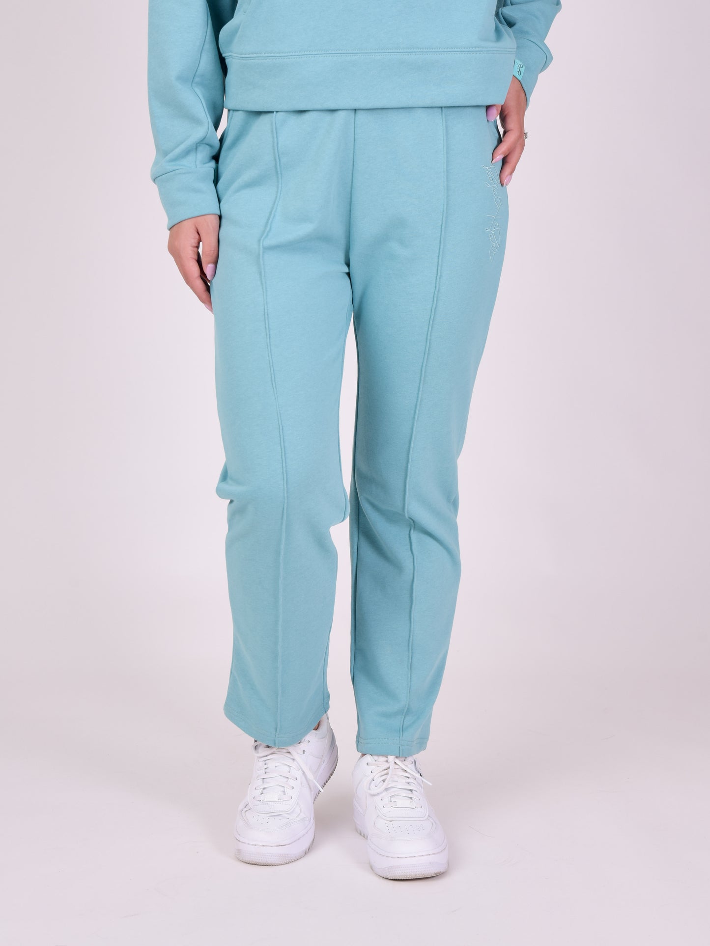 f214107-vert-d-eau-modelshot