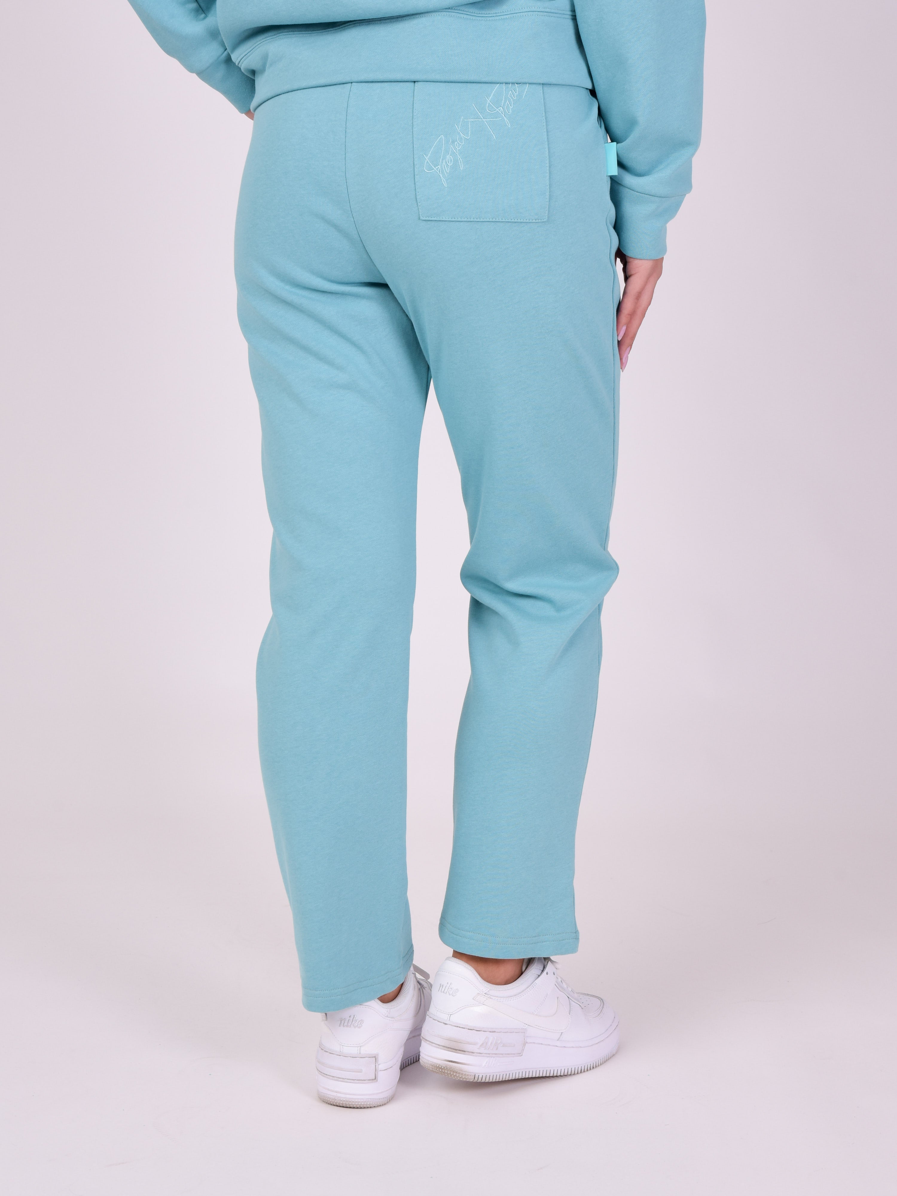 f214107-vert-d-eau-modelshot