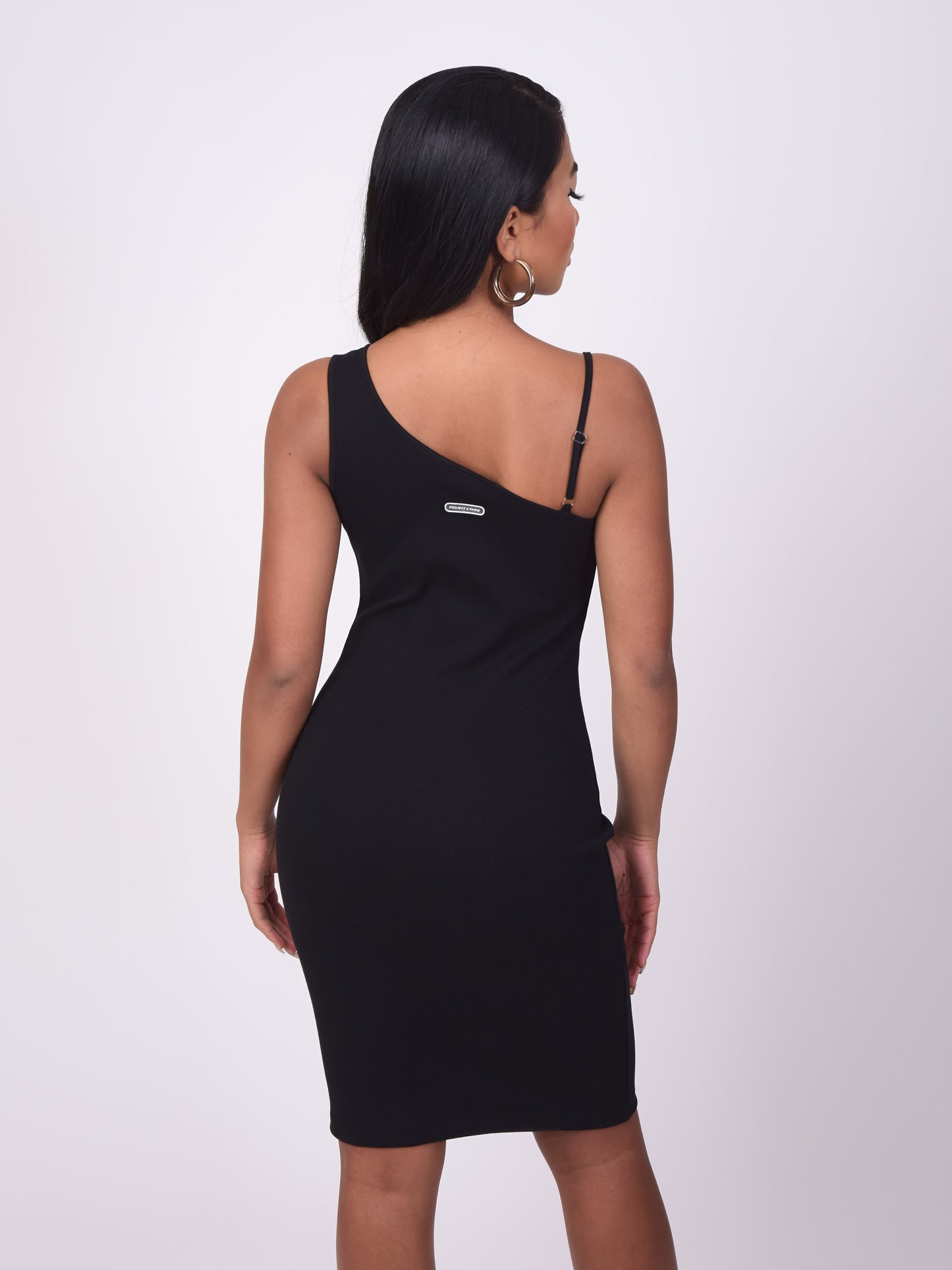 f217051-noir-modelshot