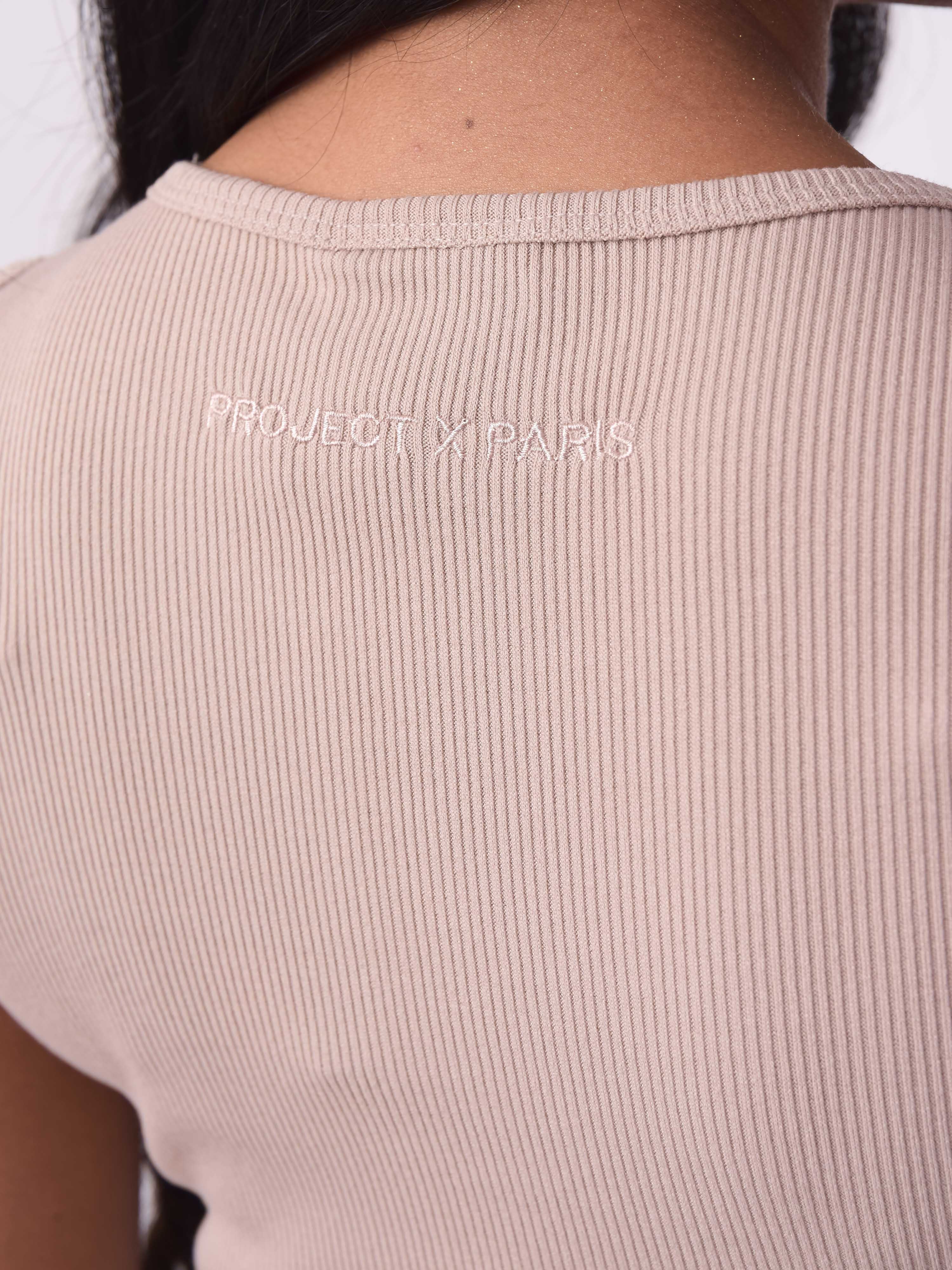 f217058-beige-detailshot
