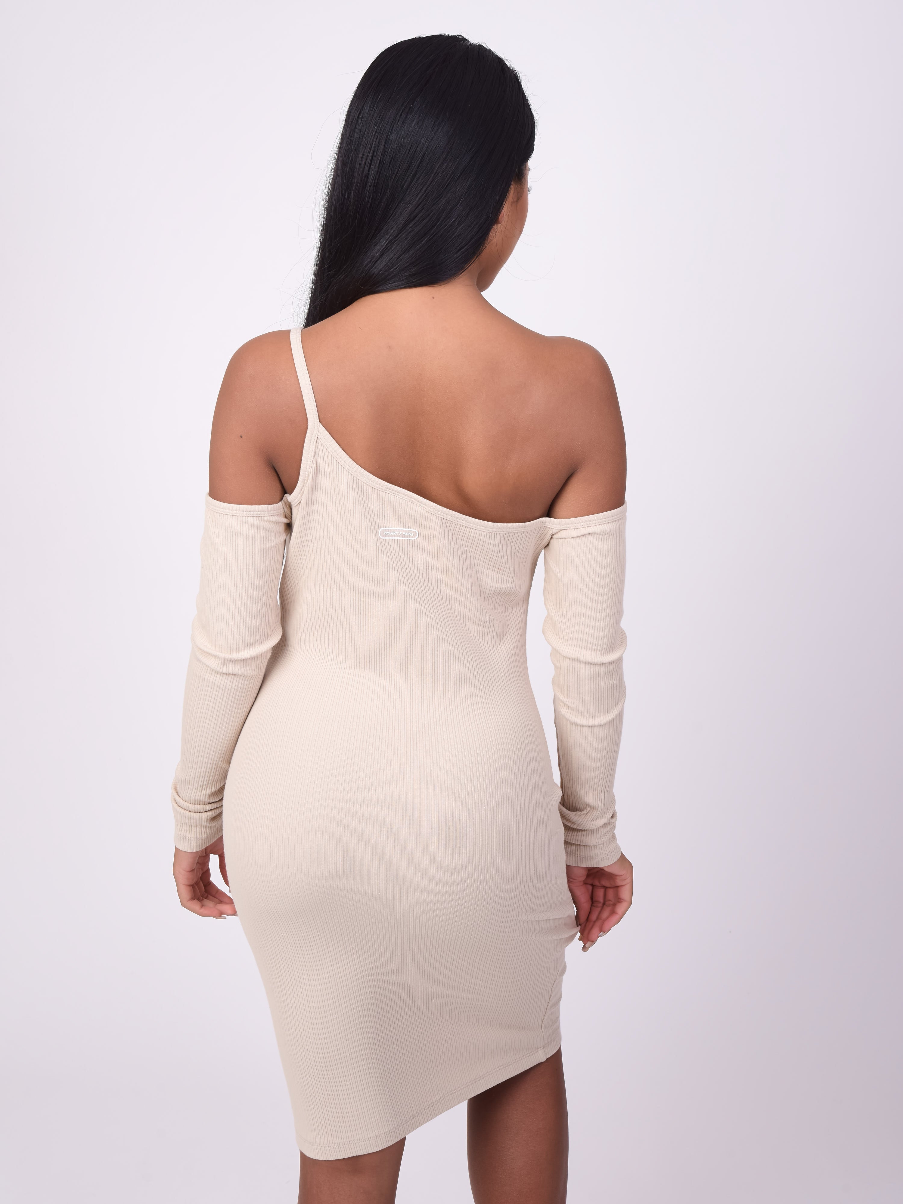 Robe épaules dénudées-4