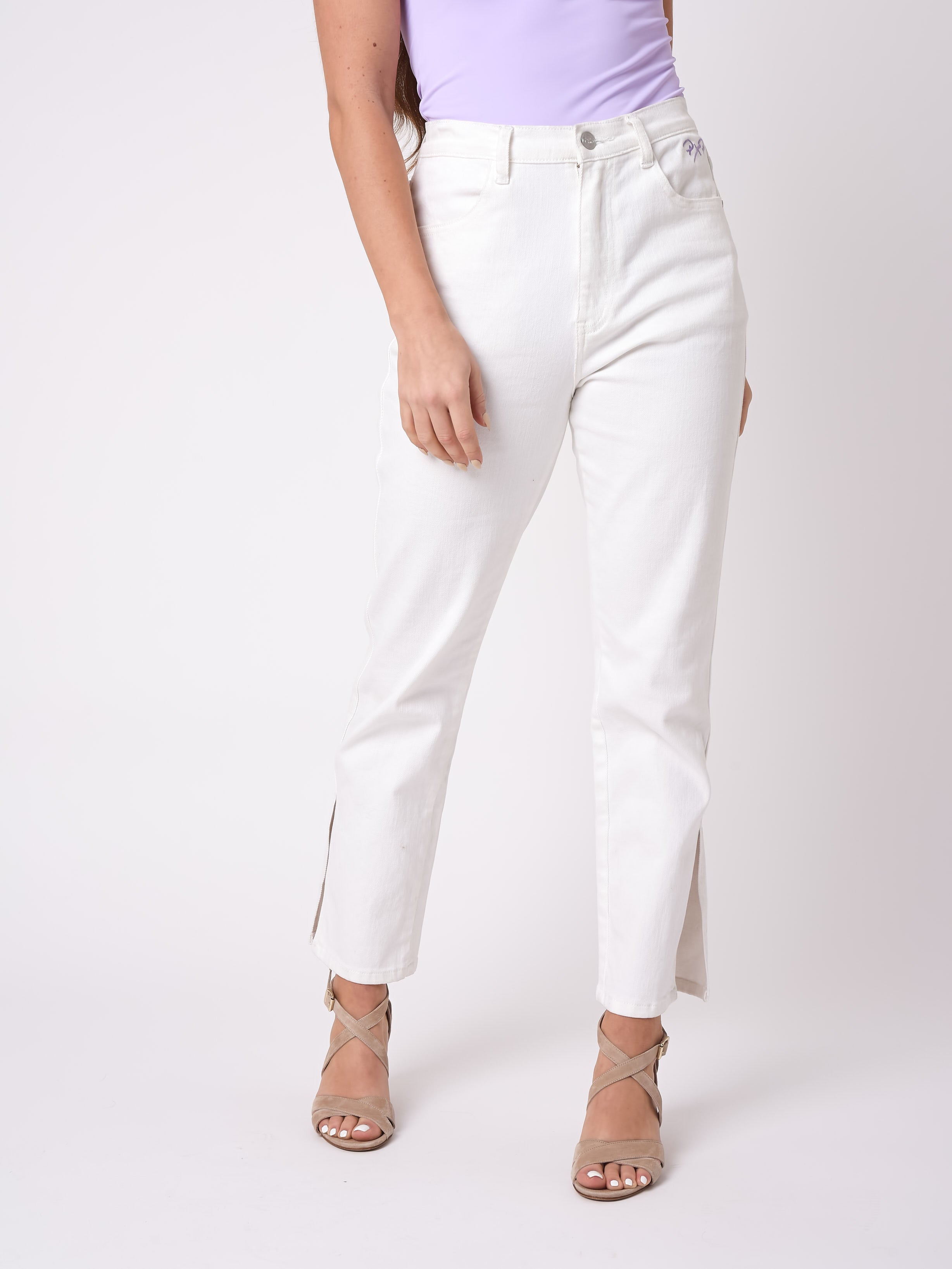 f2190023a-blanc