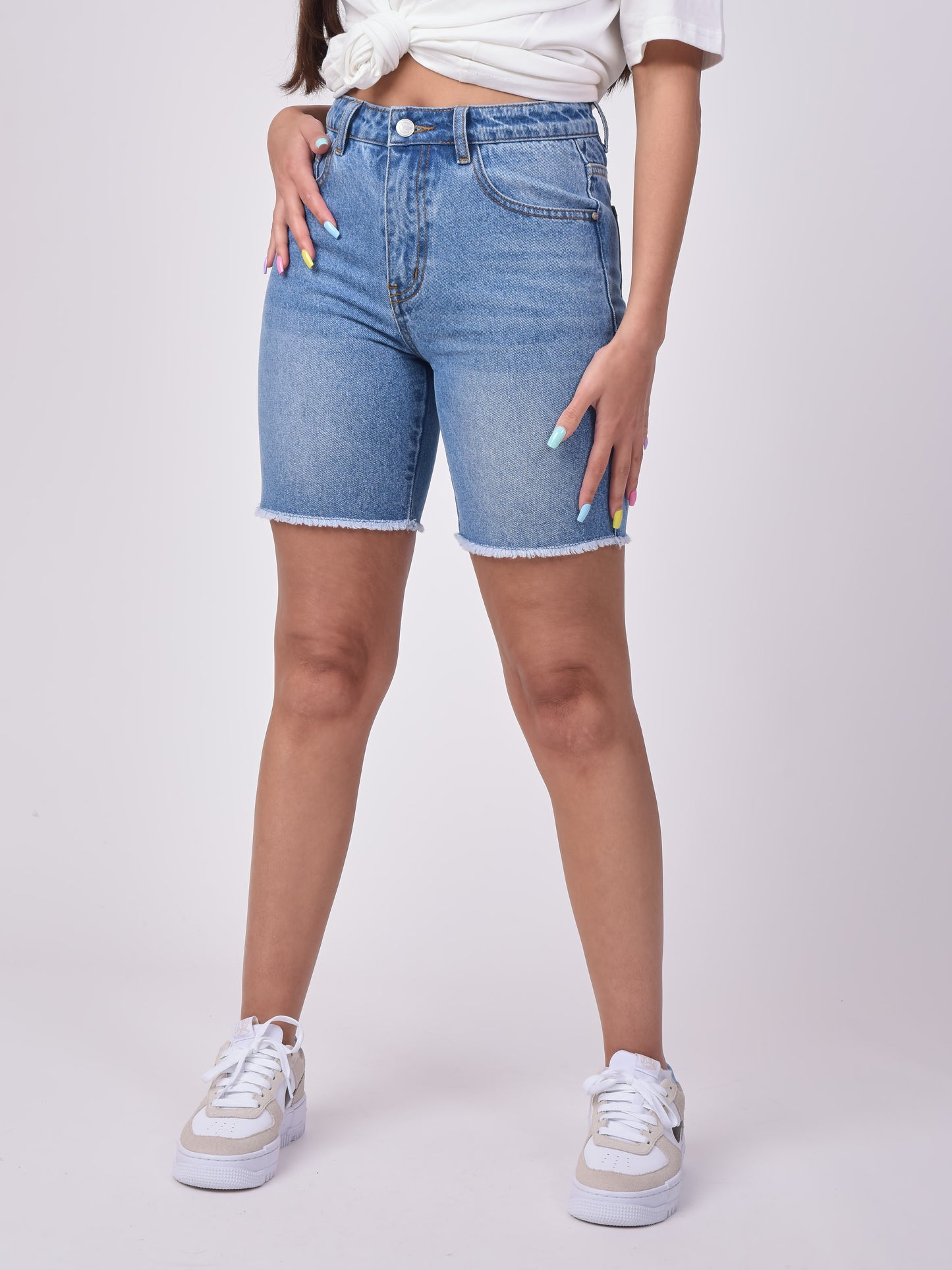 f2190028a-bleu-modelshot