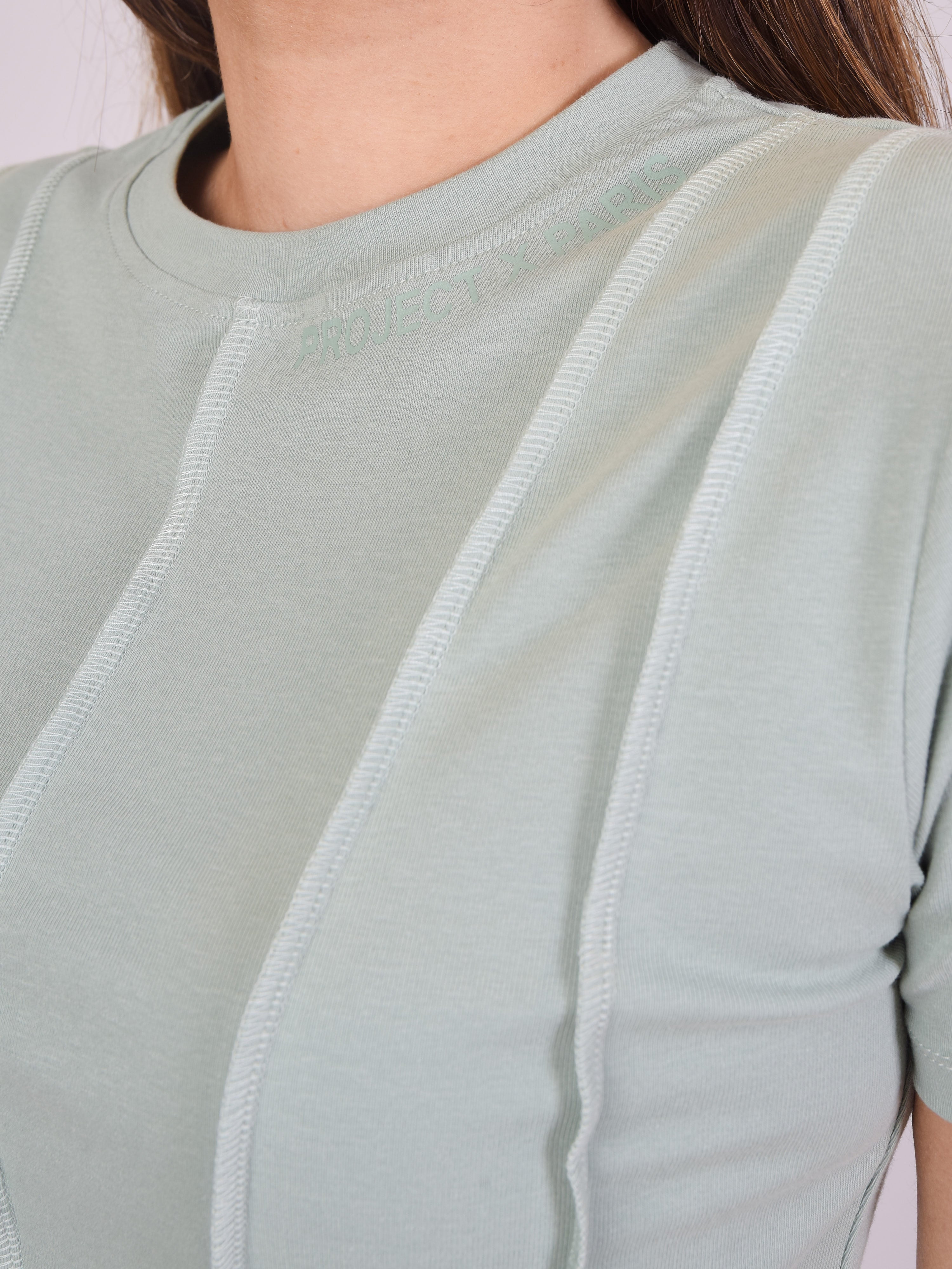 Crop T-shirt with raw edges-6