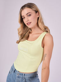 f221101-jaune-fluo-modelshot