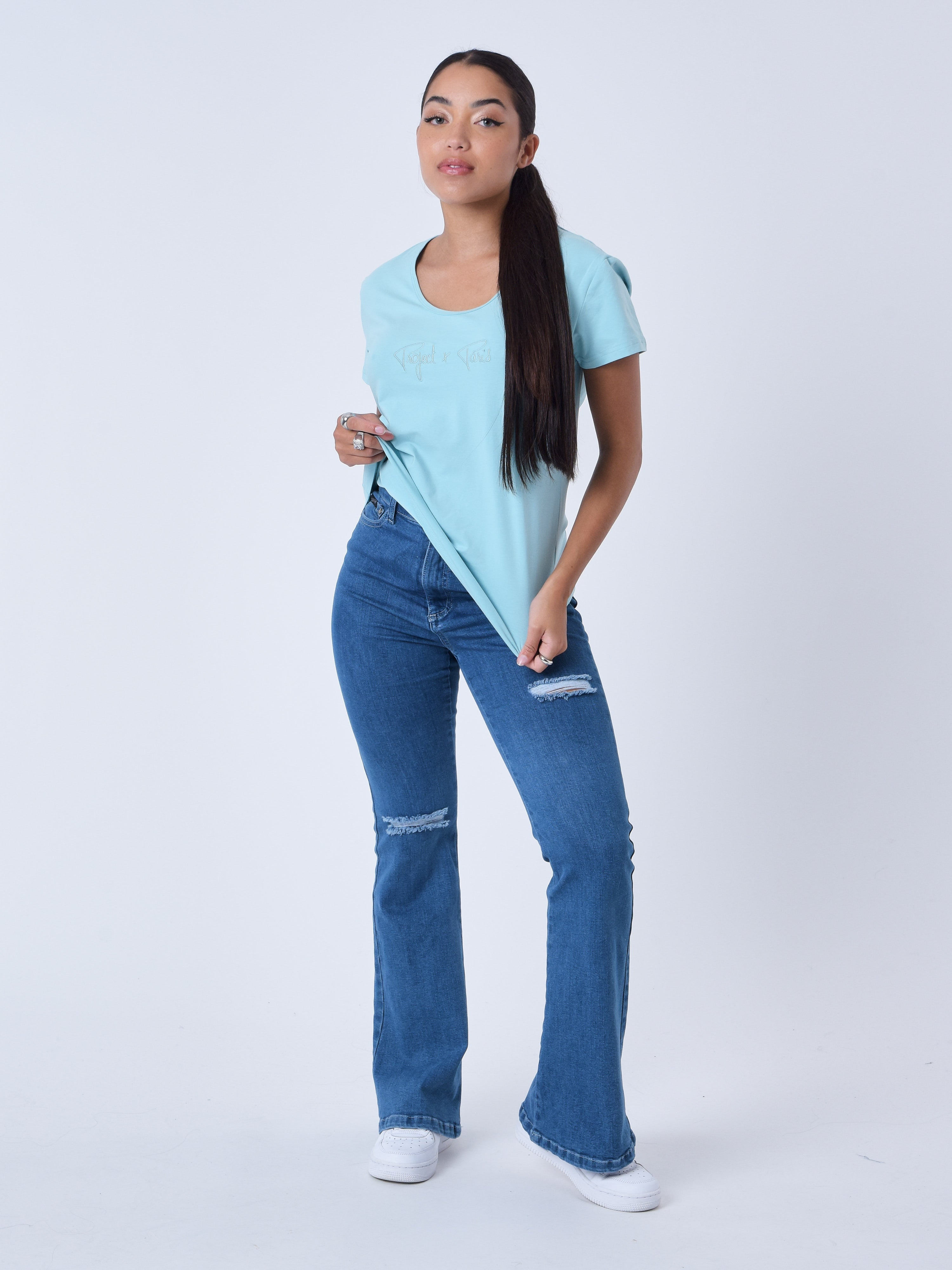 Basic T-shirt with tone-on-tone logo embroidery-3