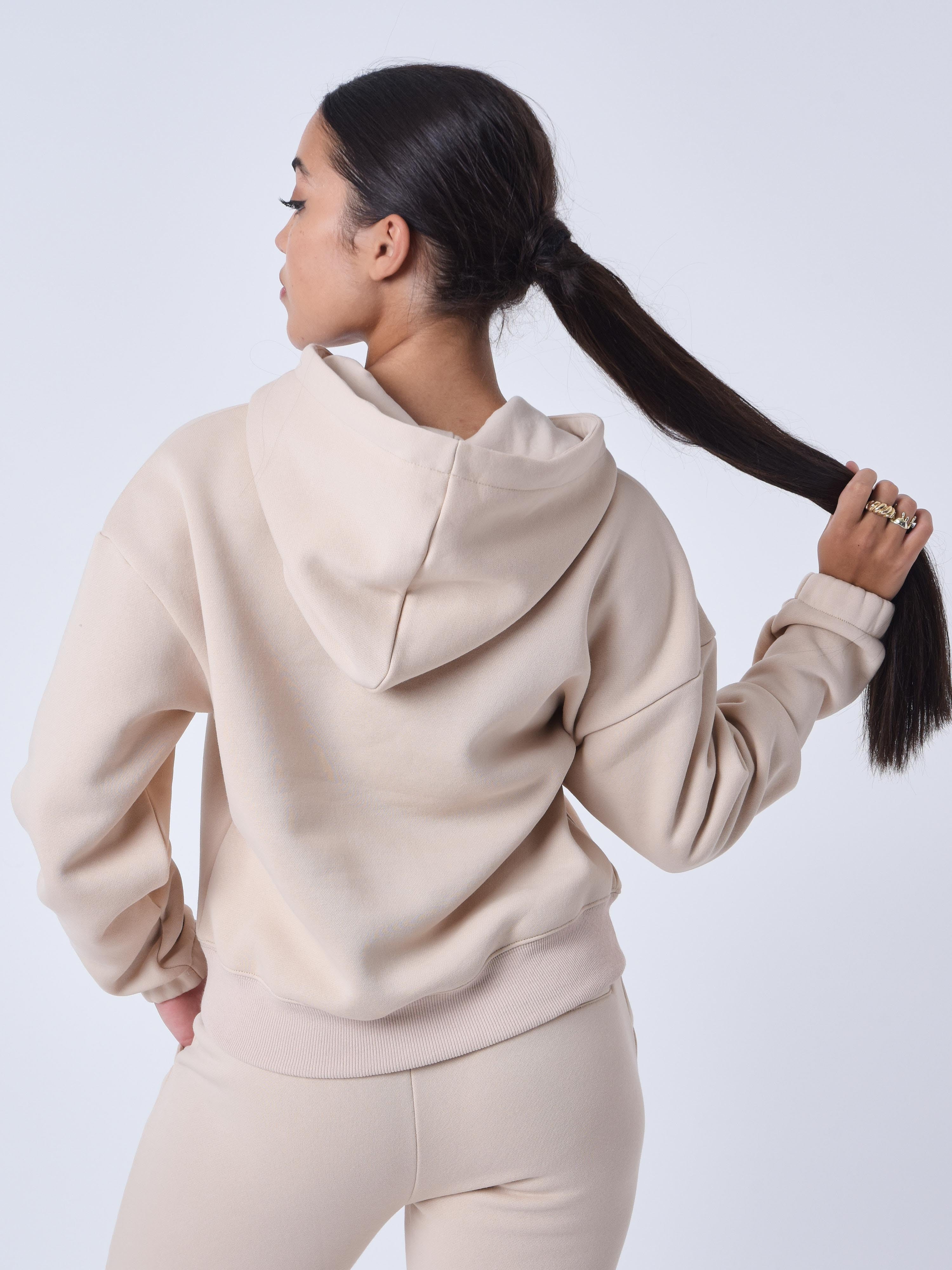 Bluza z kapturem z haftem-2