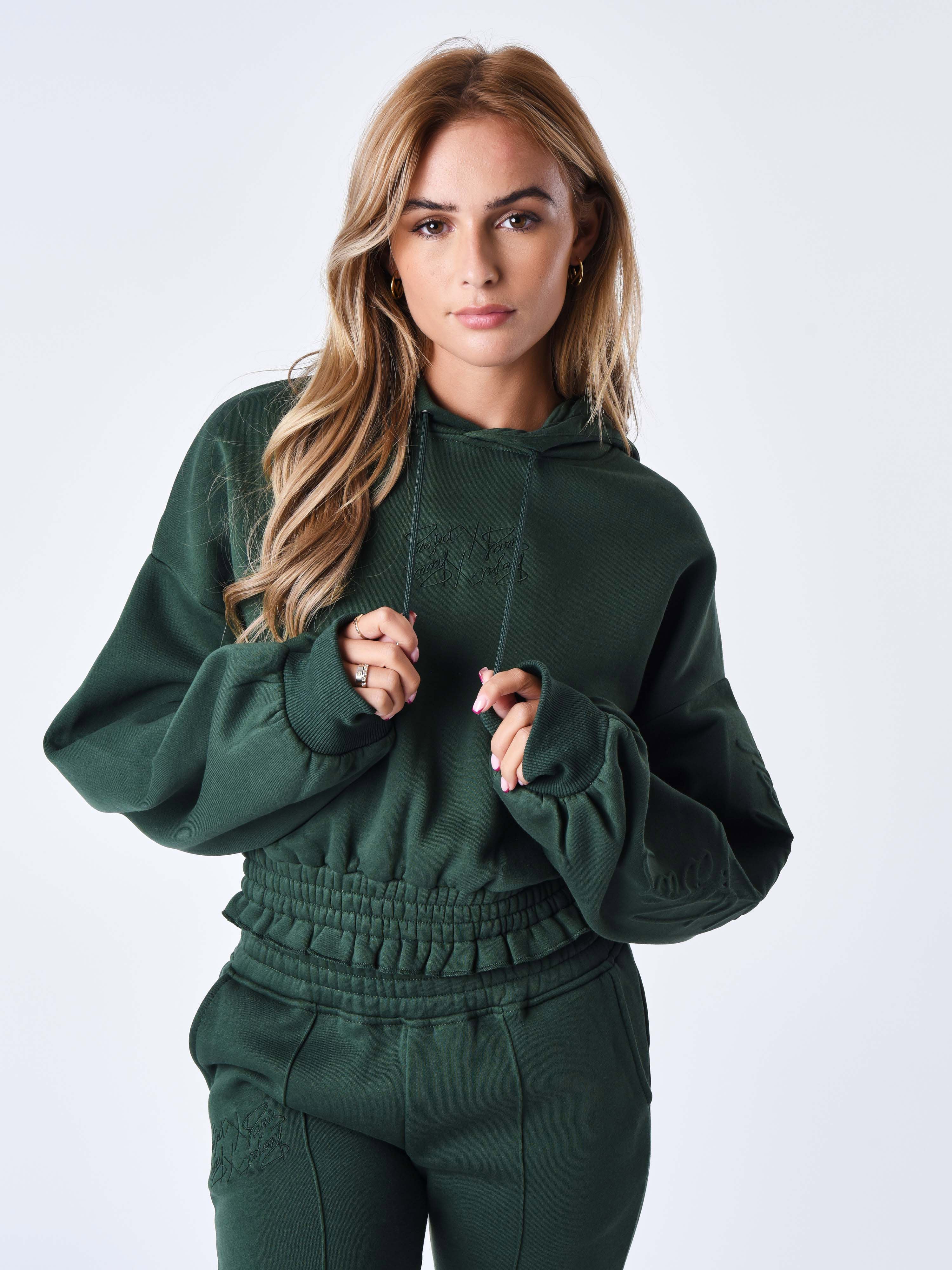 f222137-vert-modelshot