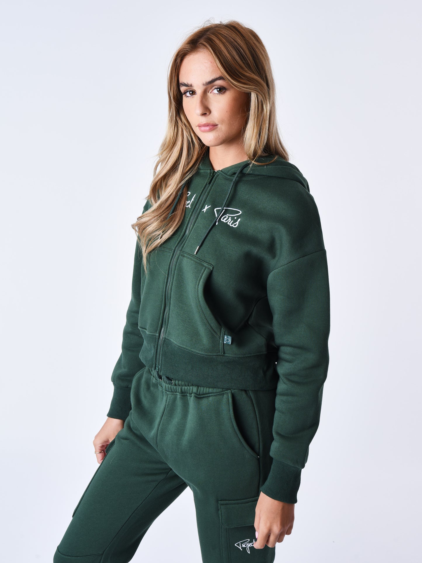 f223156-vert-modelshot