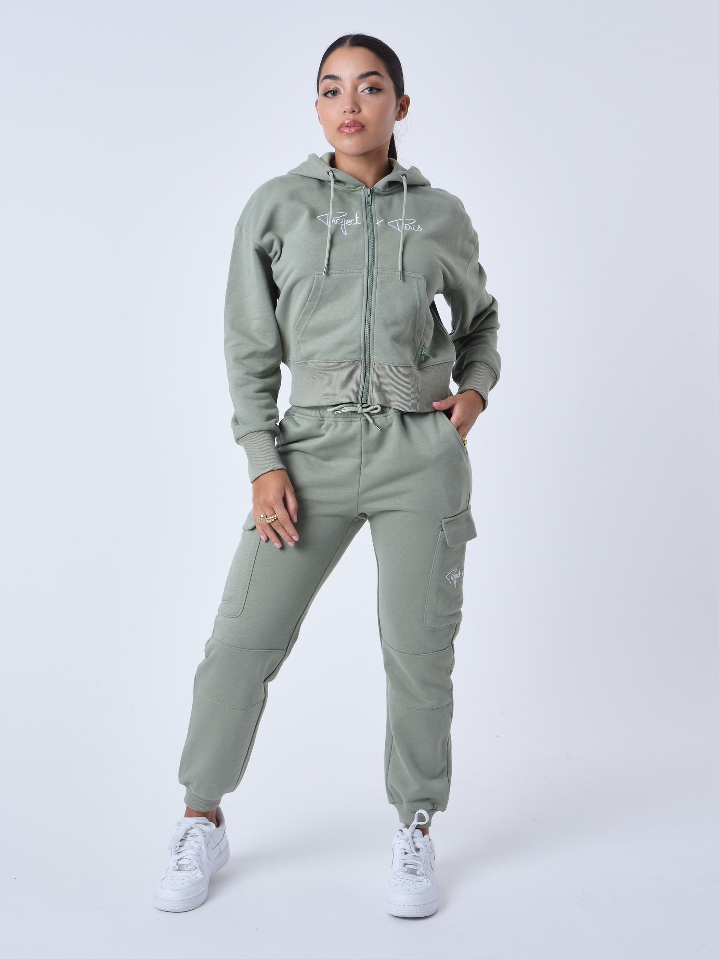 f223156-kaki