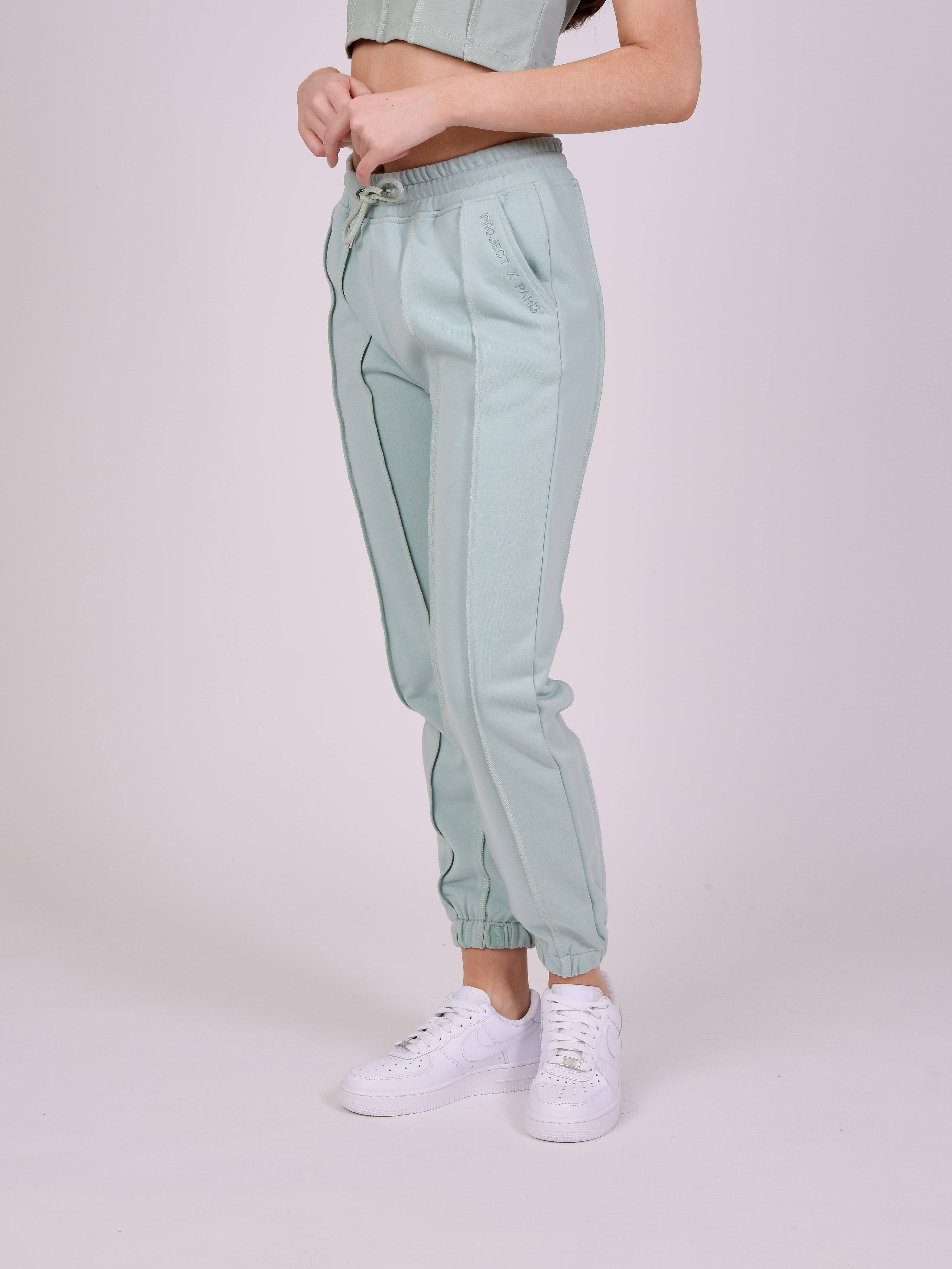 Jogger bottoms with overlocked edges-4