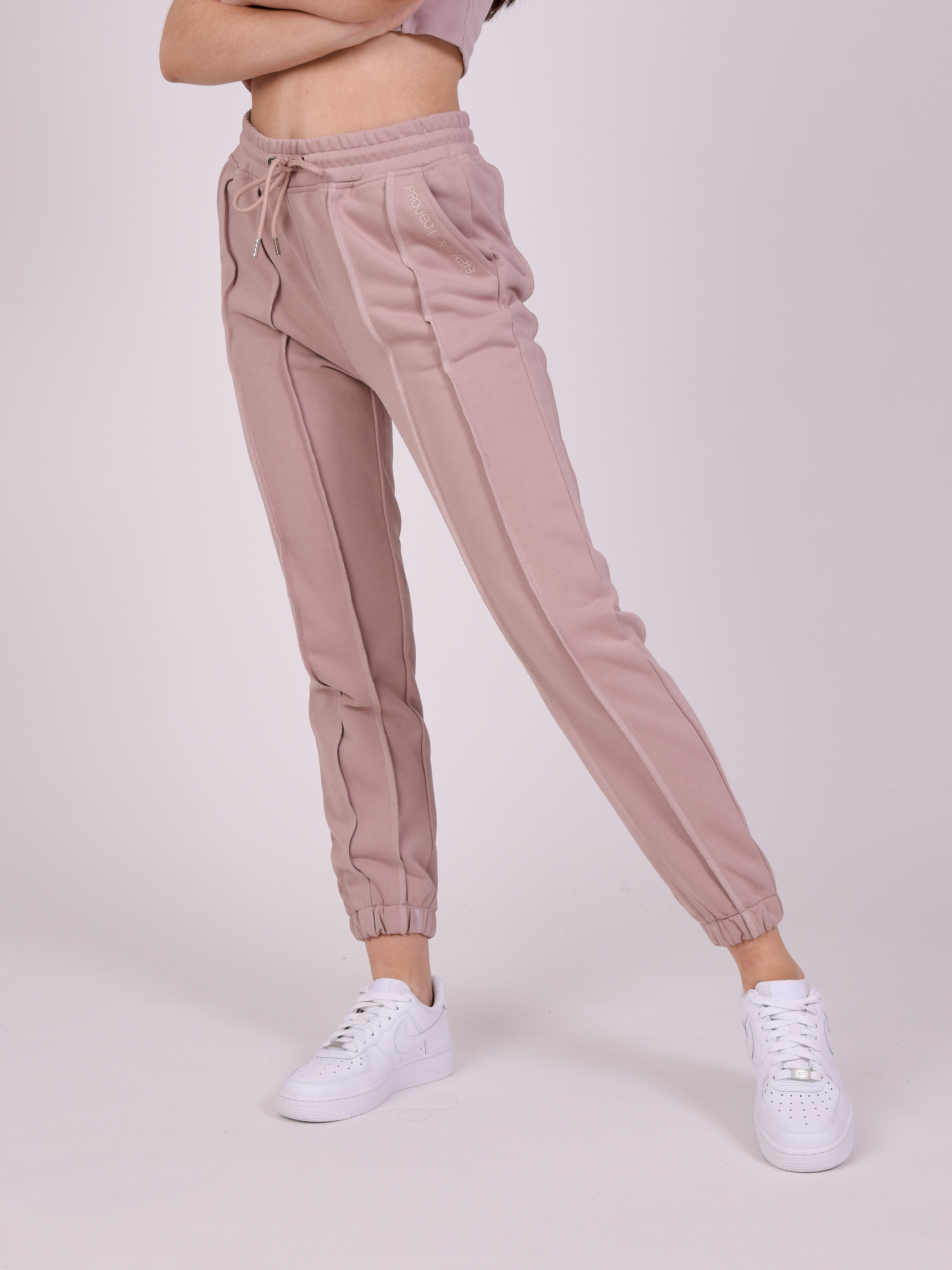 Jogger bottoms with overlocked edges-10