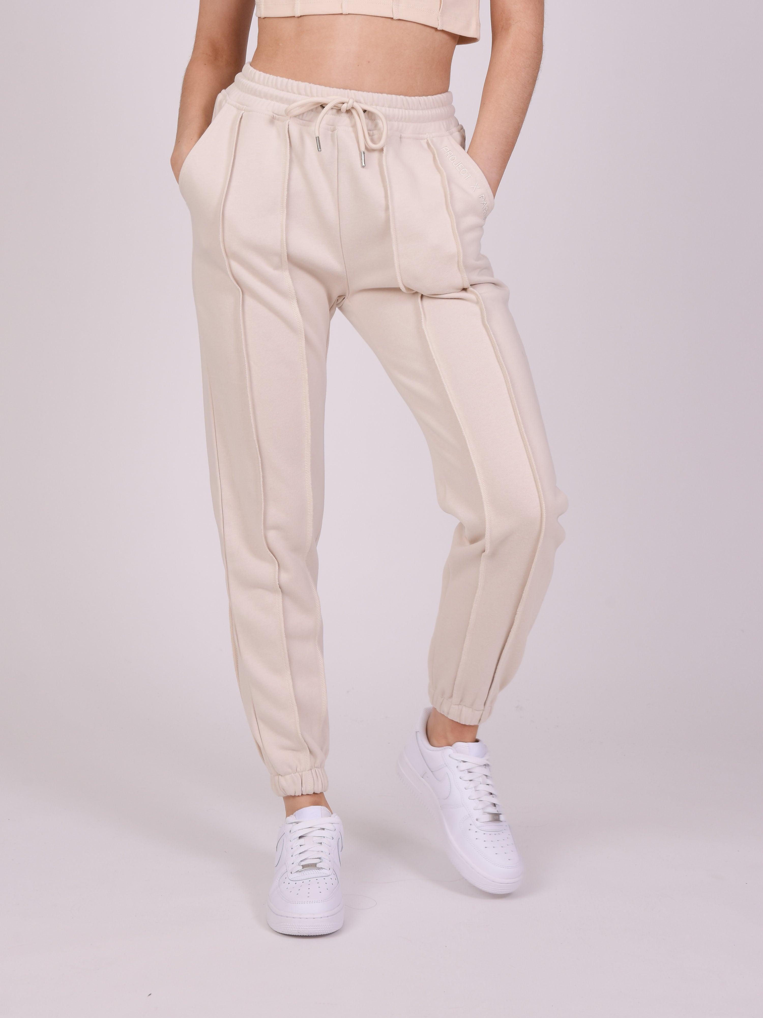 Jogger bottoms with overlocked edges-2