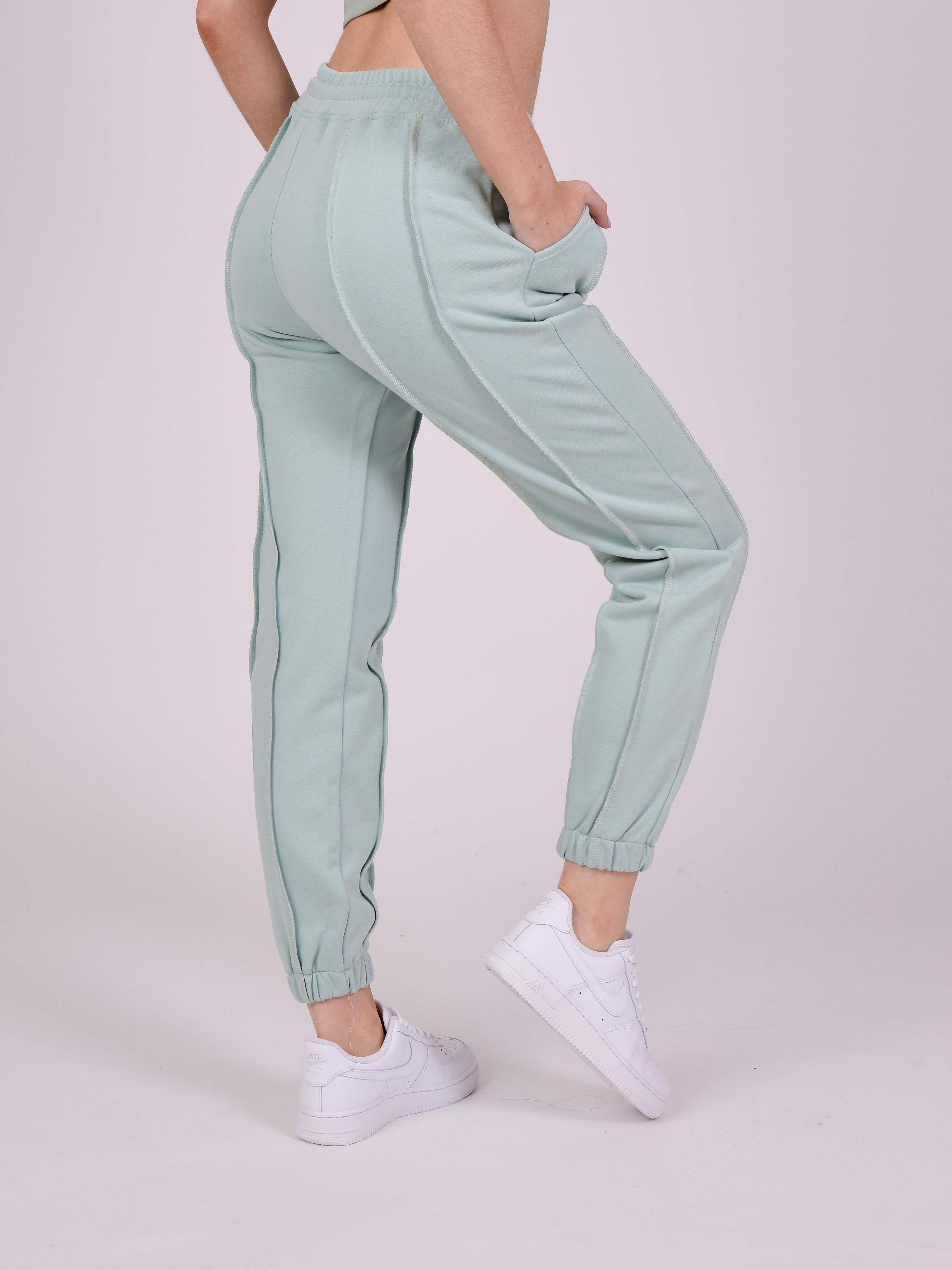 Jogger bottoms with overlocked edges-5