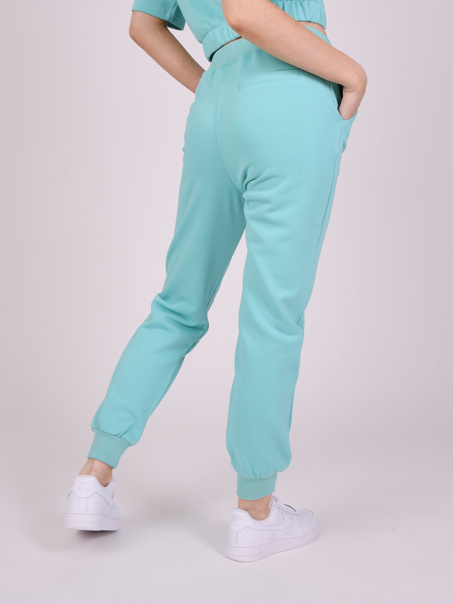 f224120-turquoise-modelshot