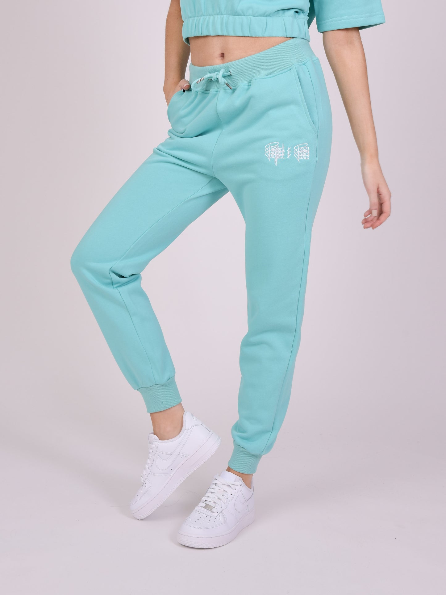 f224120-turquoise-modelshot