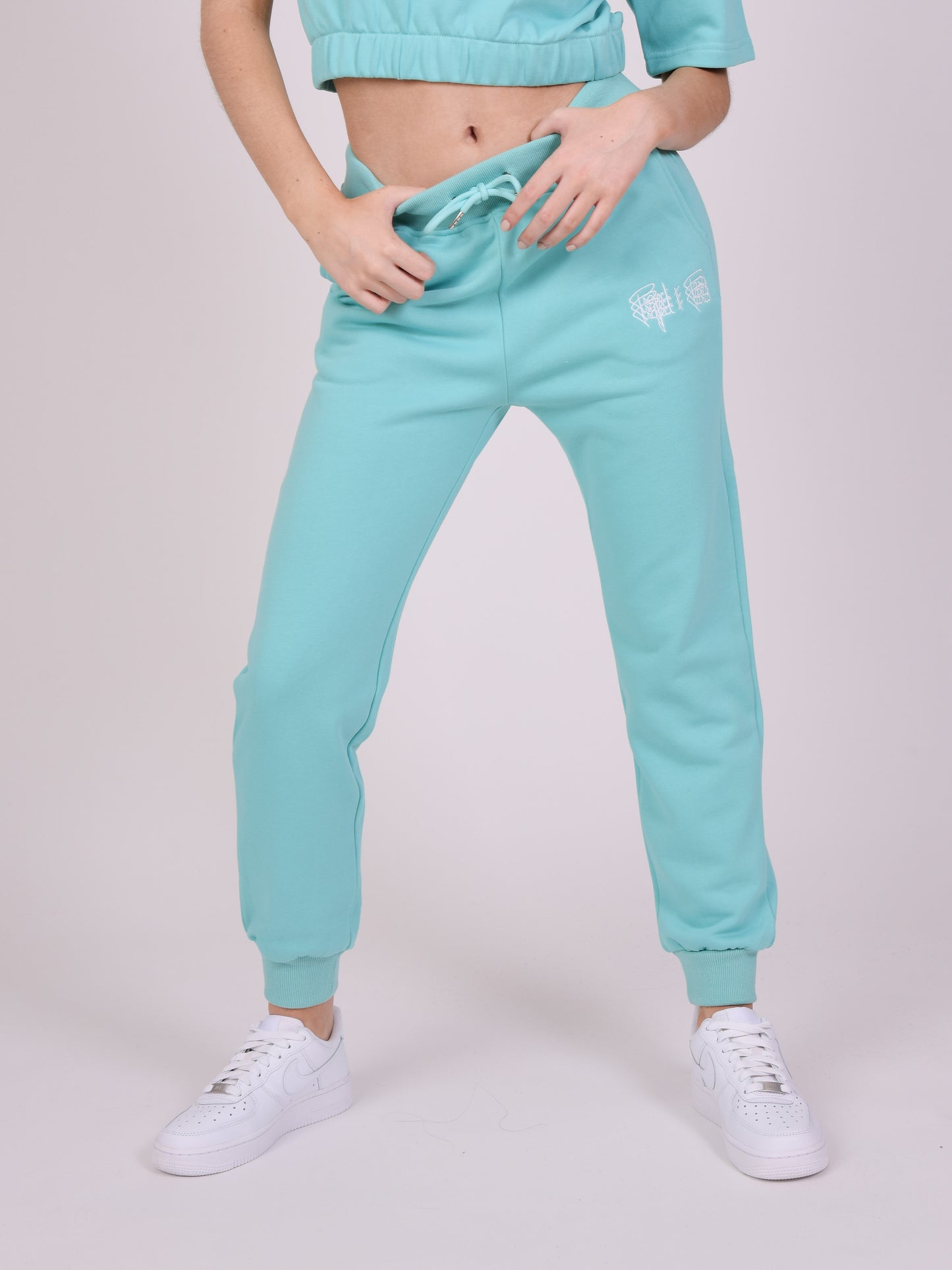 f224120-turquoise-modelshot