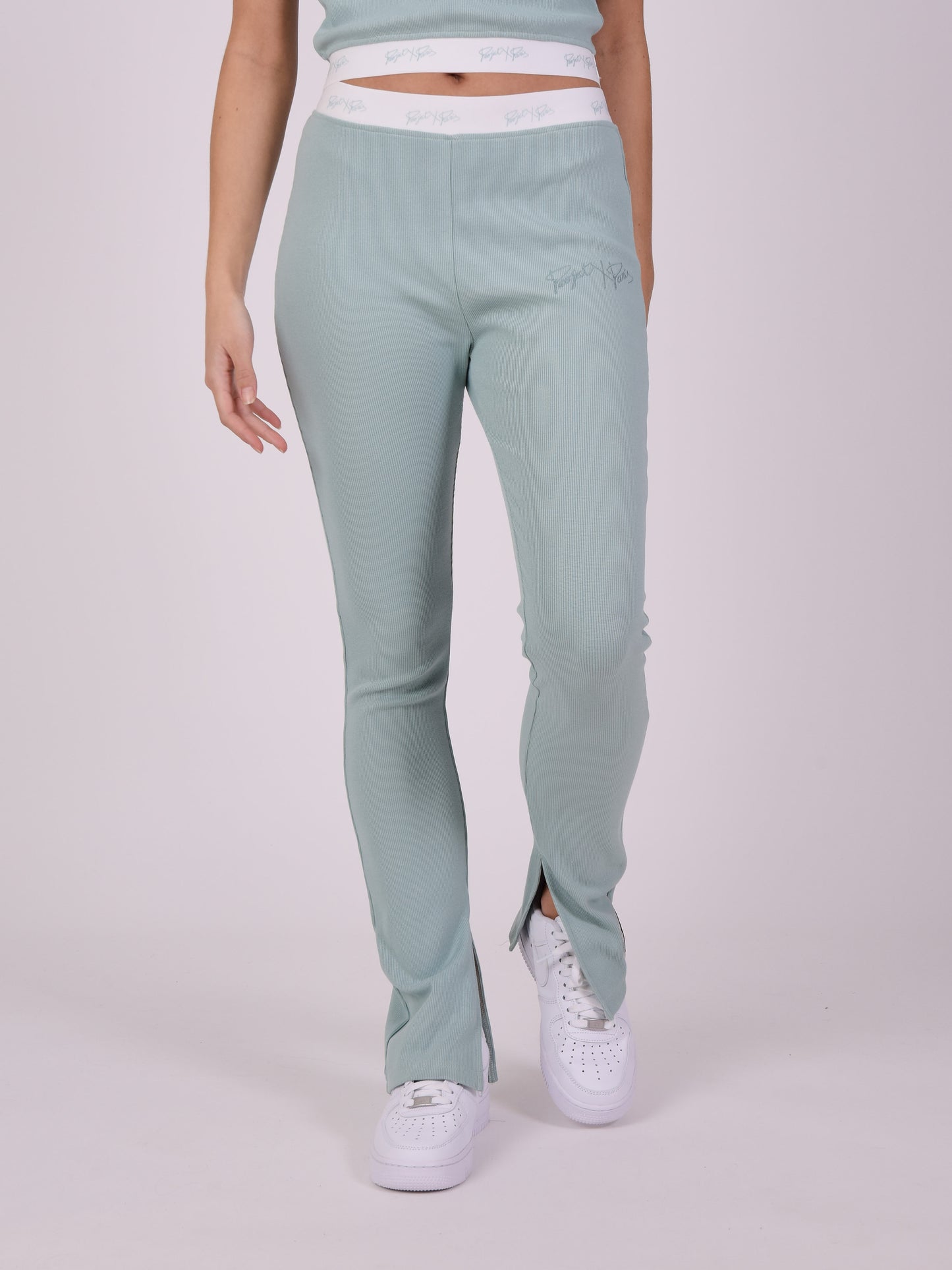 f224125-turquoise