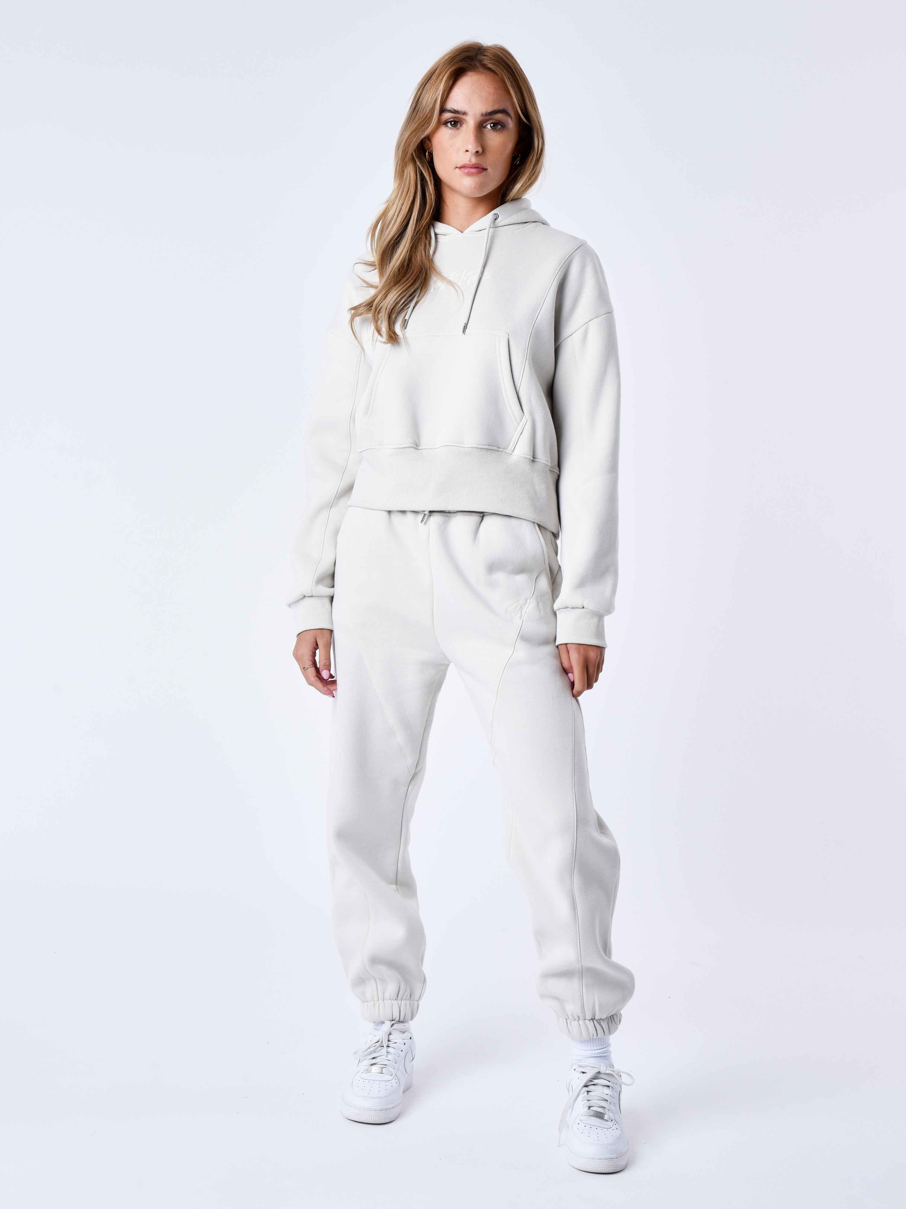 f224127-gris-clair-modelshot