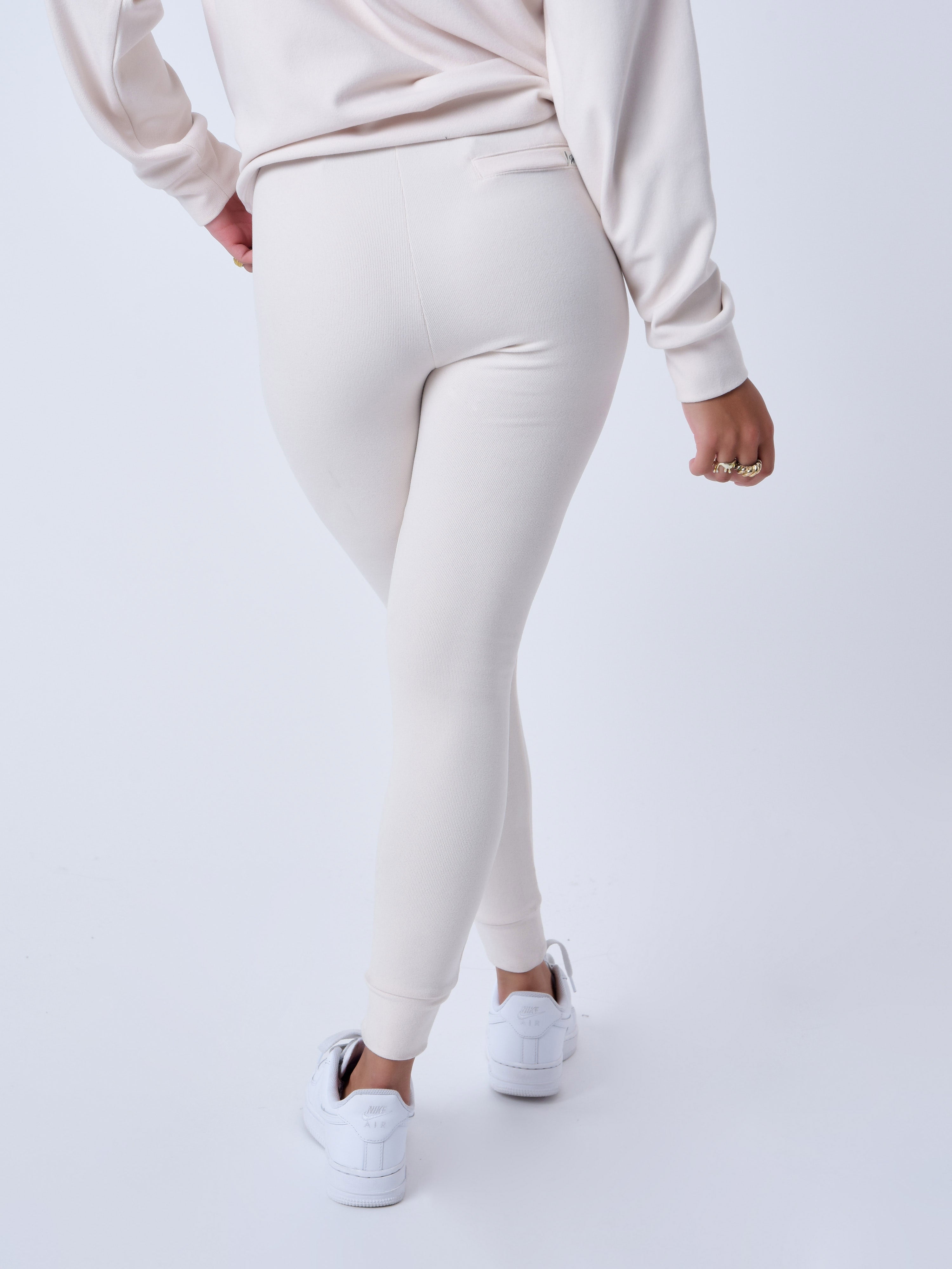 f224130-beige-modelshot