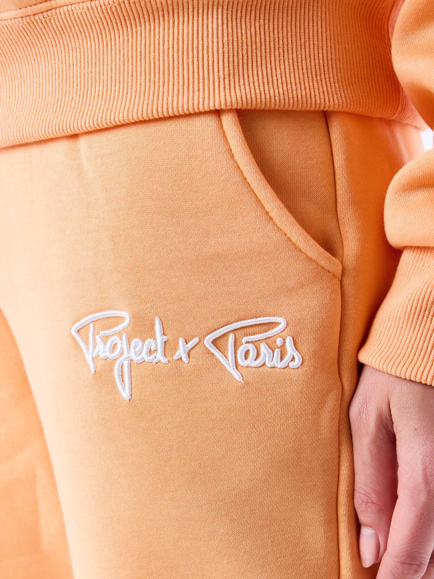 f224138-apricot-cream