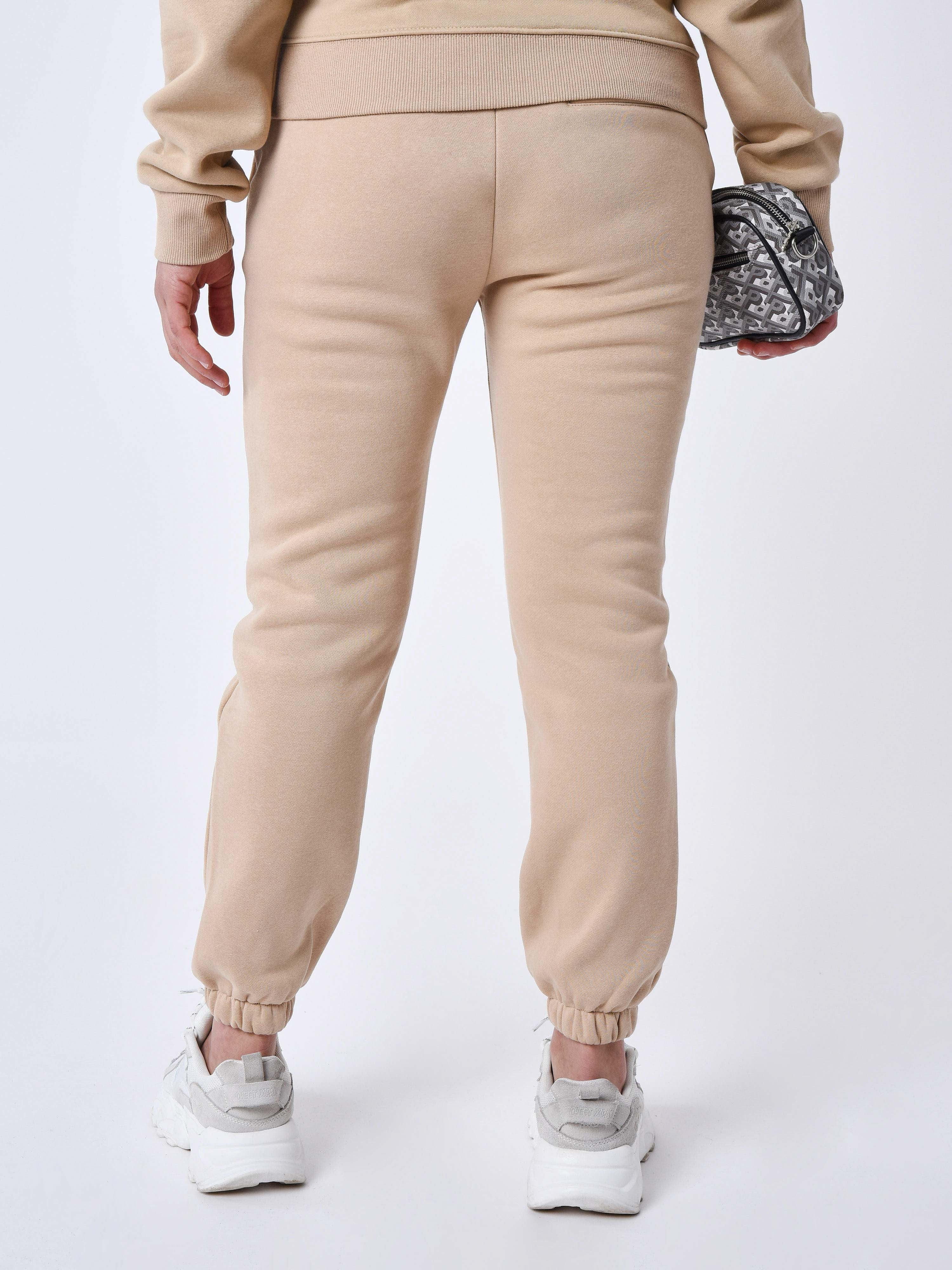 f224138-beige