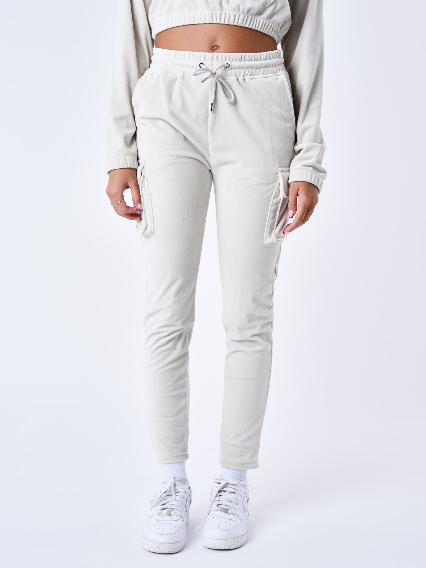 f224139-gris-clair-modelshot