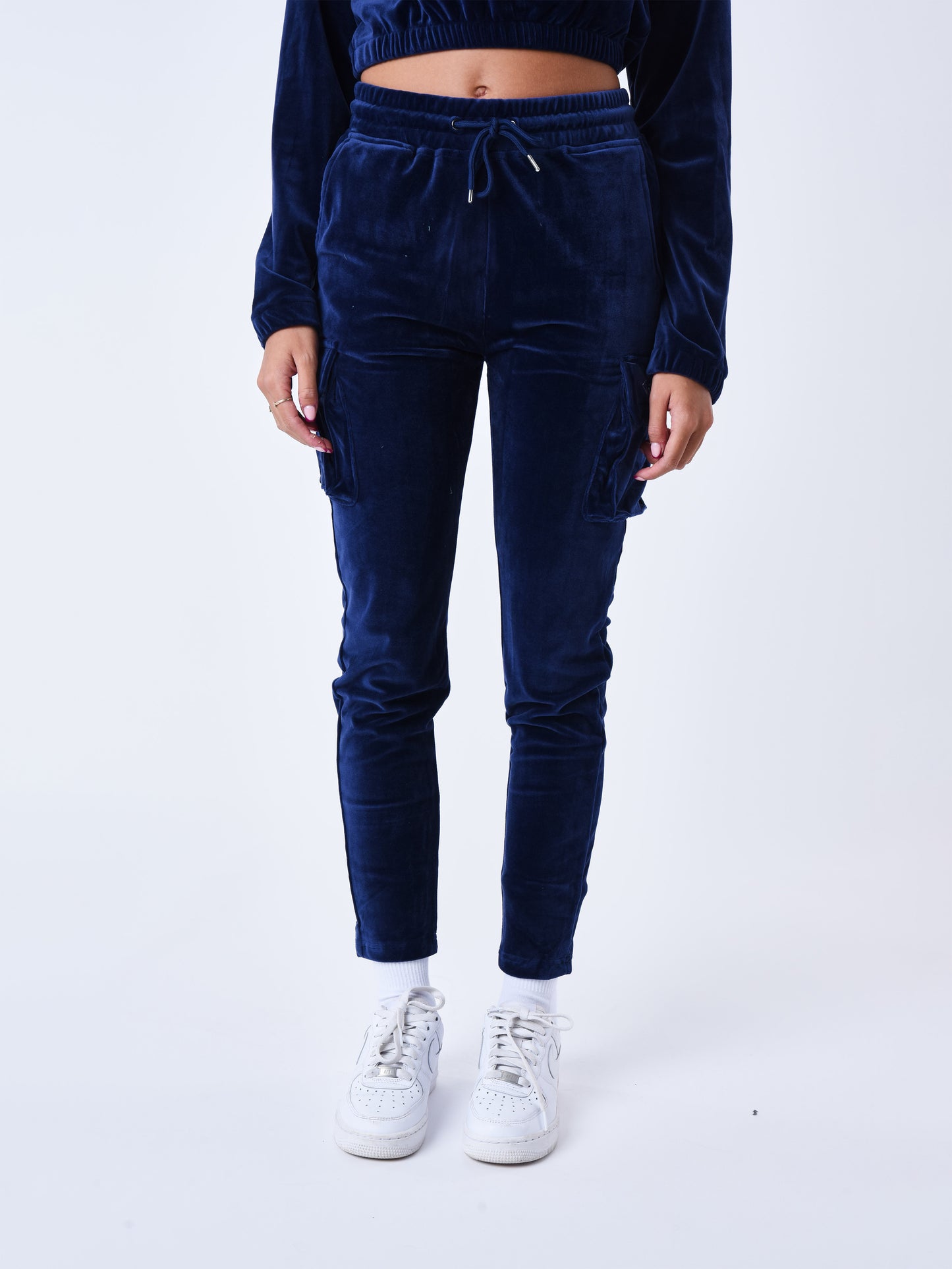 f224139-bleu-nuit-modelshot