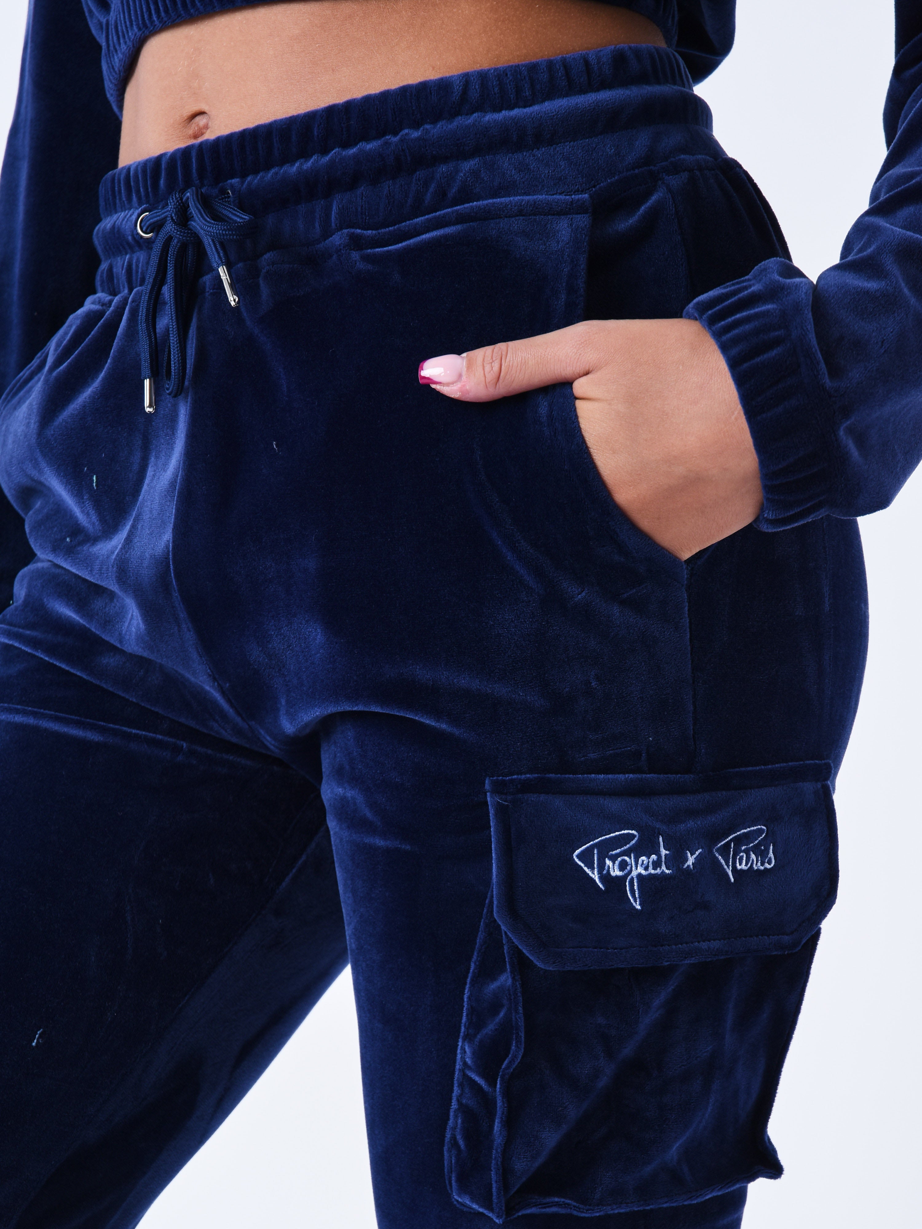 Spodnie dresowe cargo z weluru signature-6