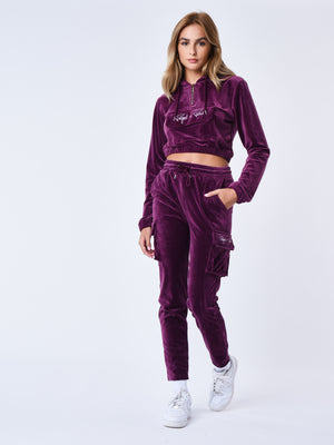 f224139-violet-modelshot