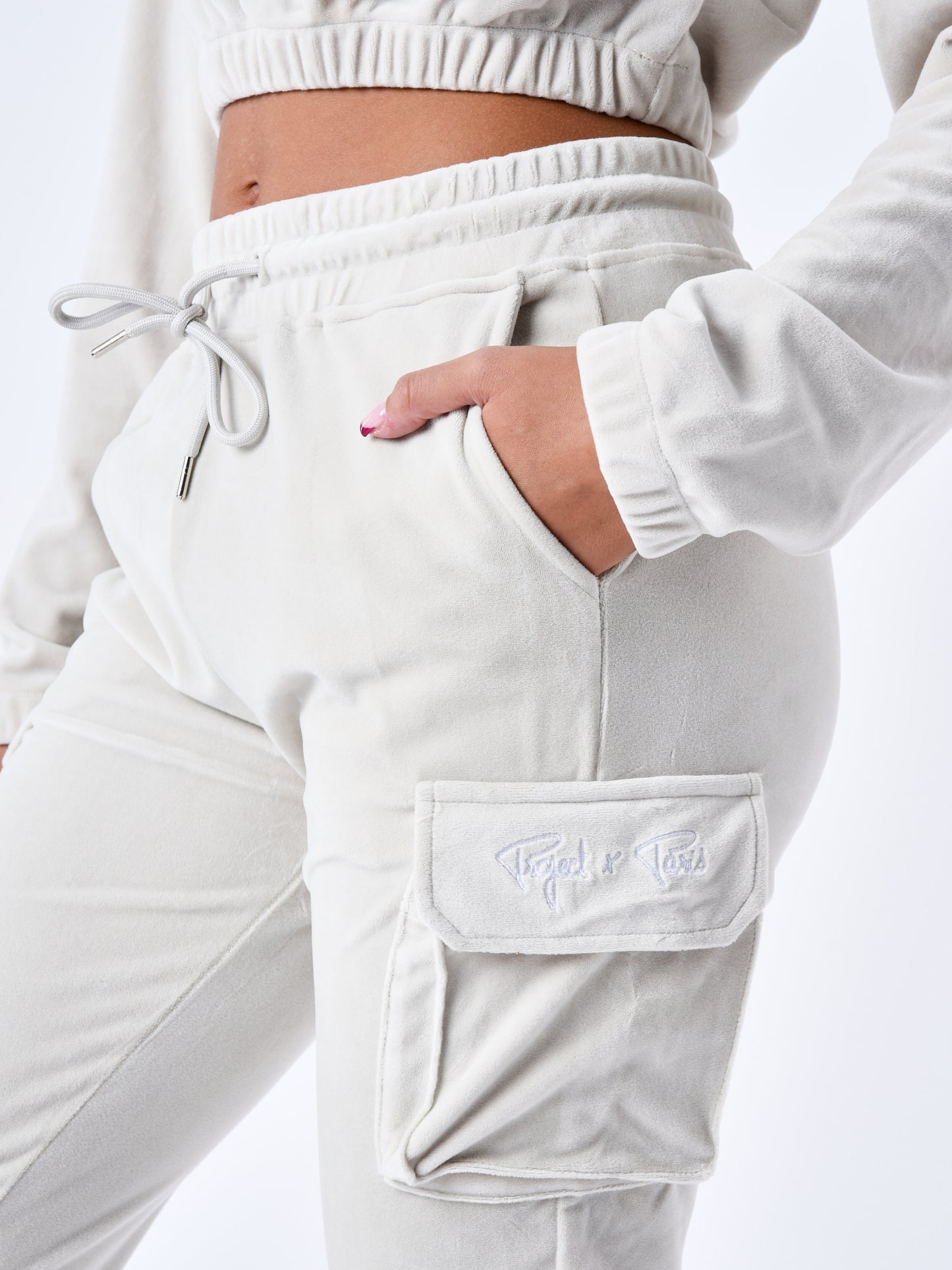 f224139-gris-clair-detailshot
