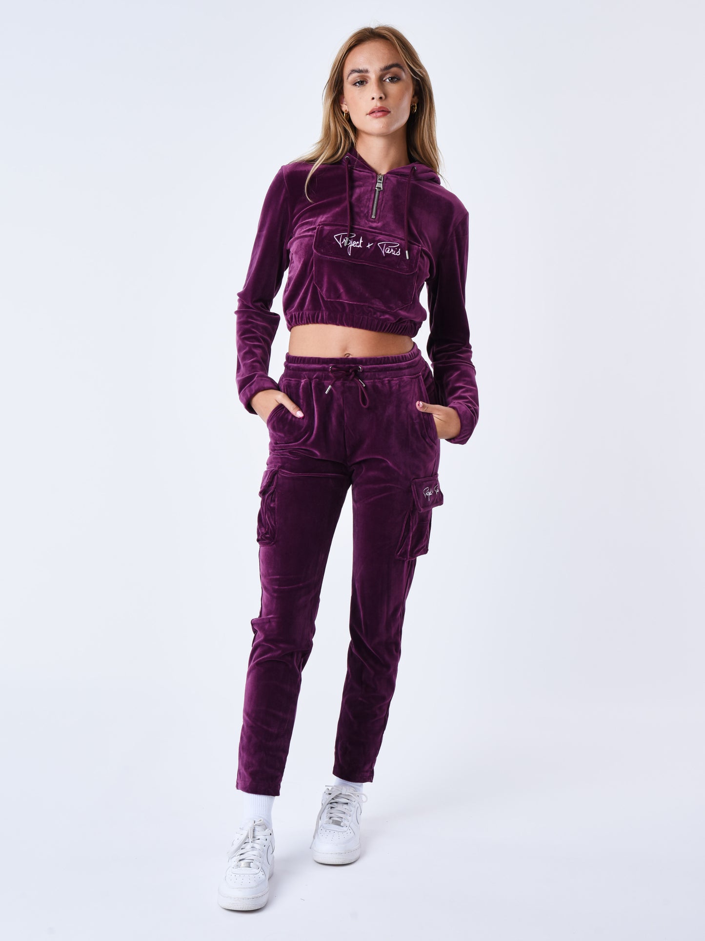 f224139-violet-modelshot