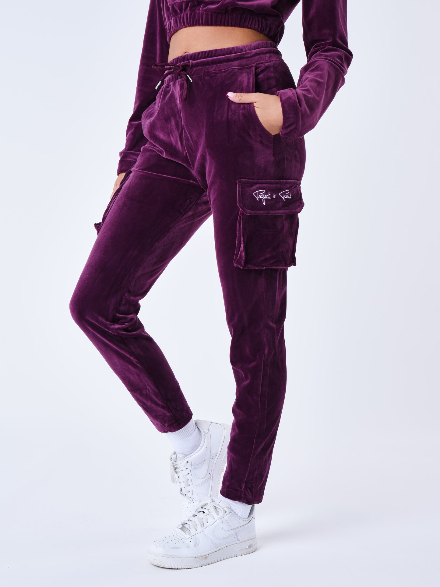f224139-violet-modelshot