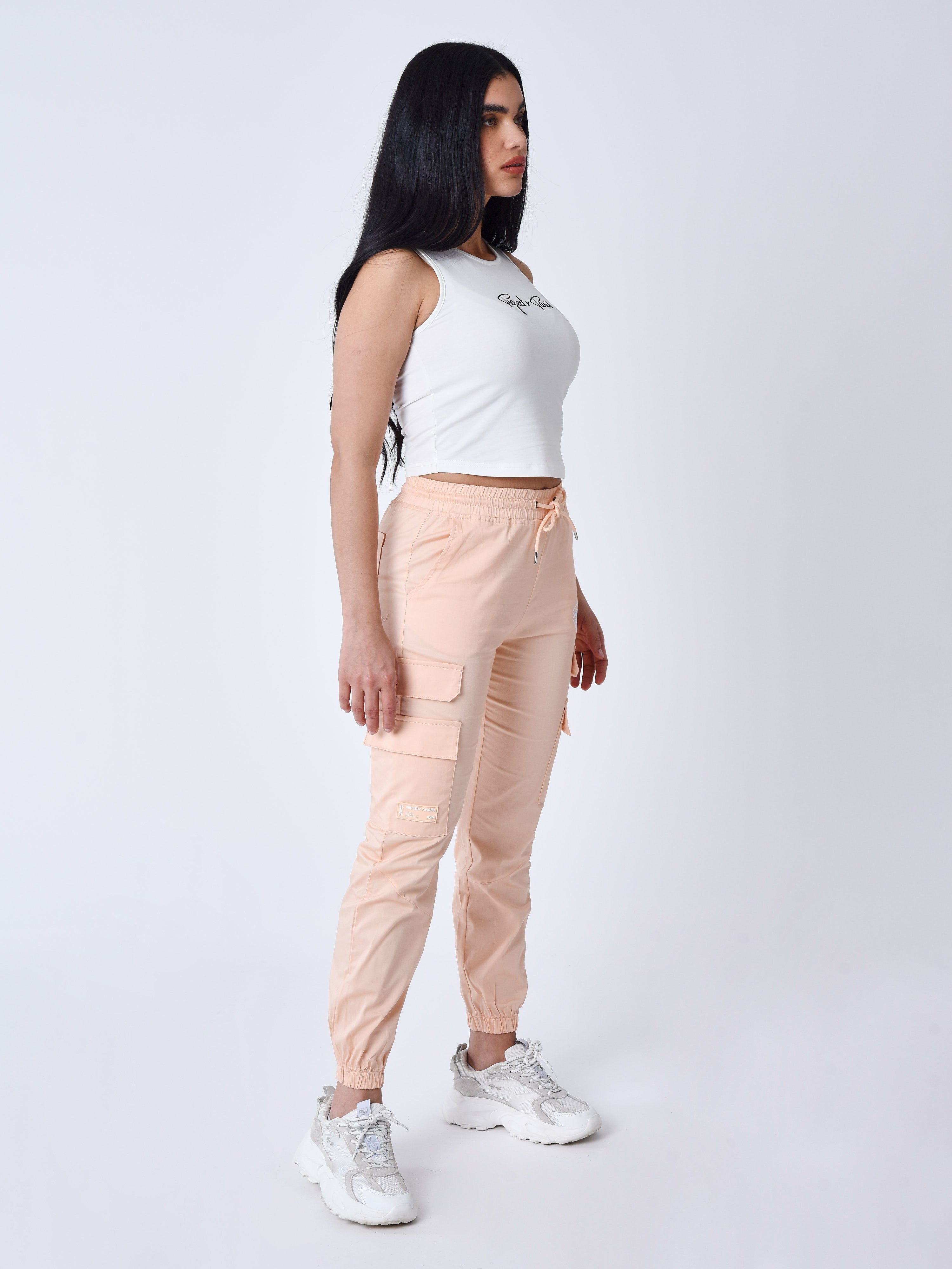 f224141-pale-peach-modelshot