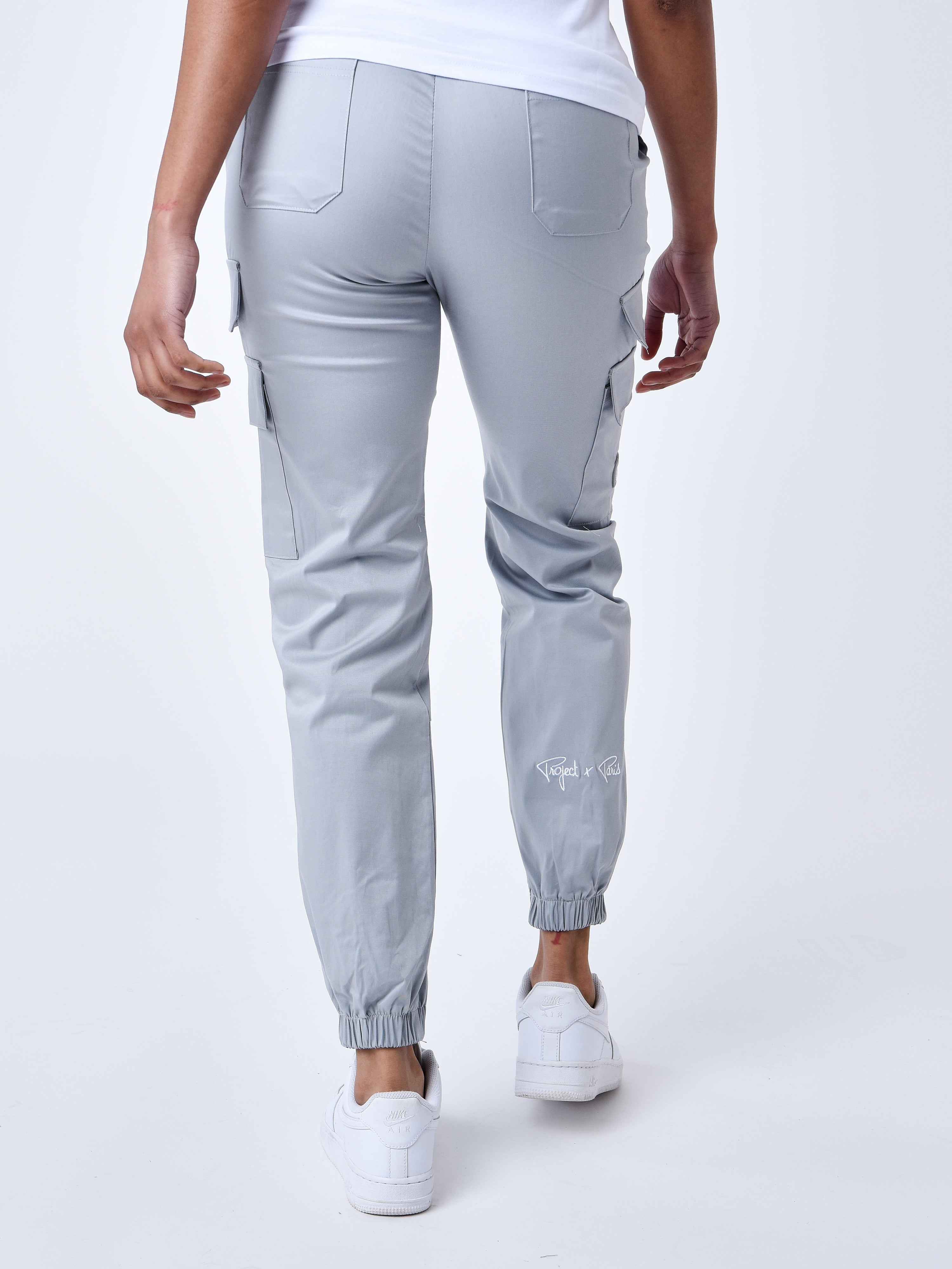 f224141-gris-clair-modelshot