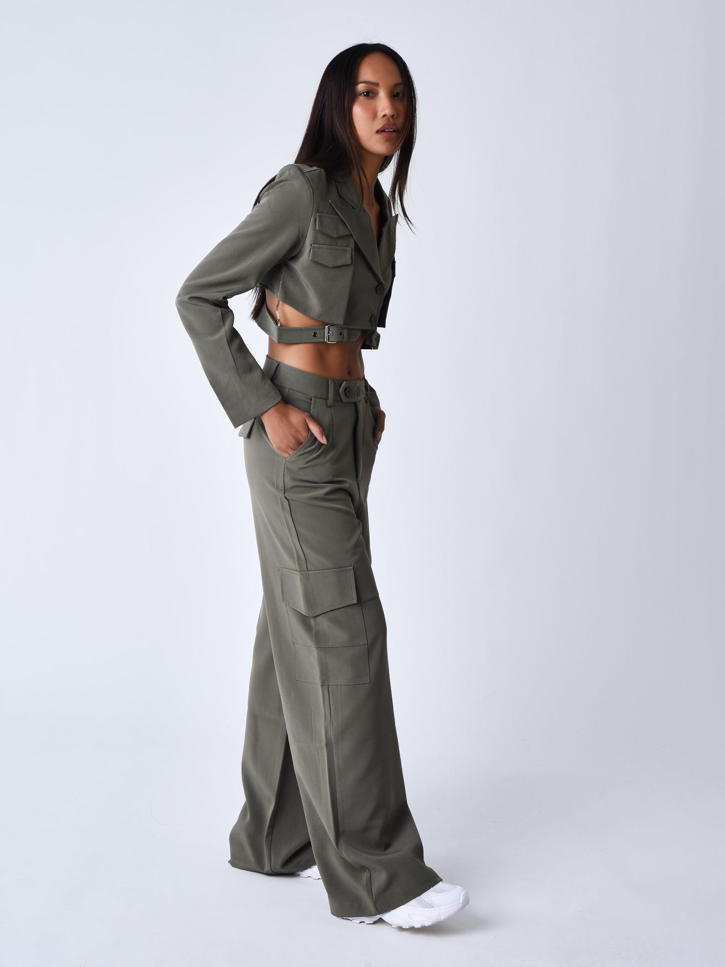 f224157-olive-fonce-modelshot
