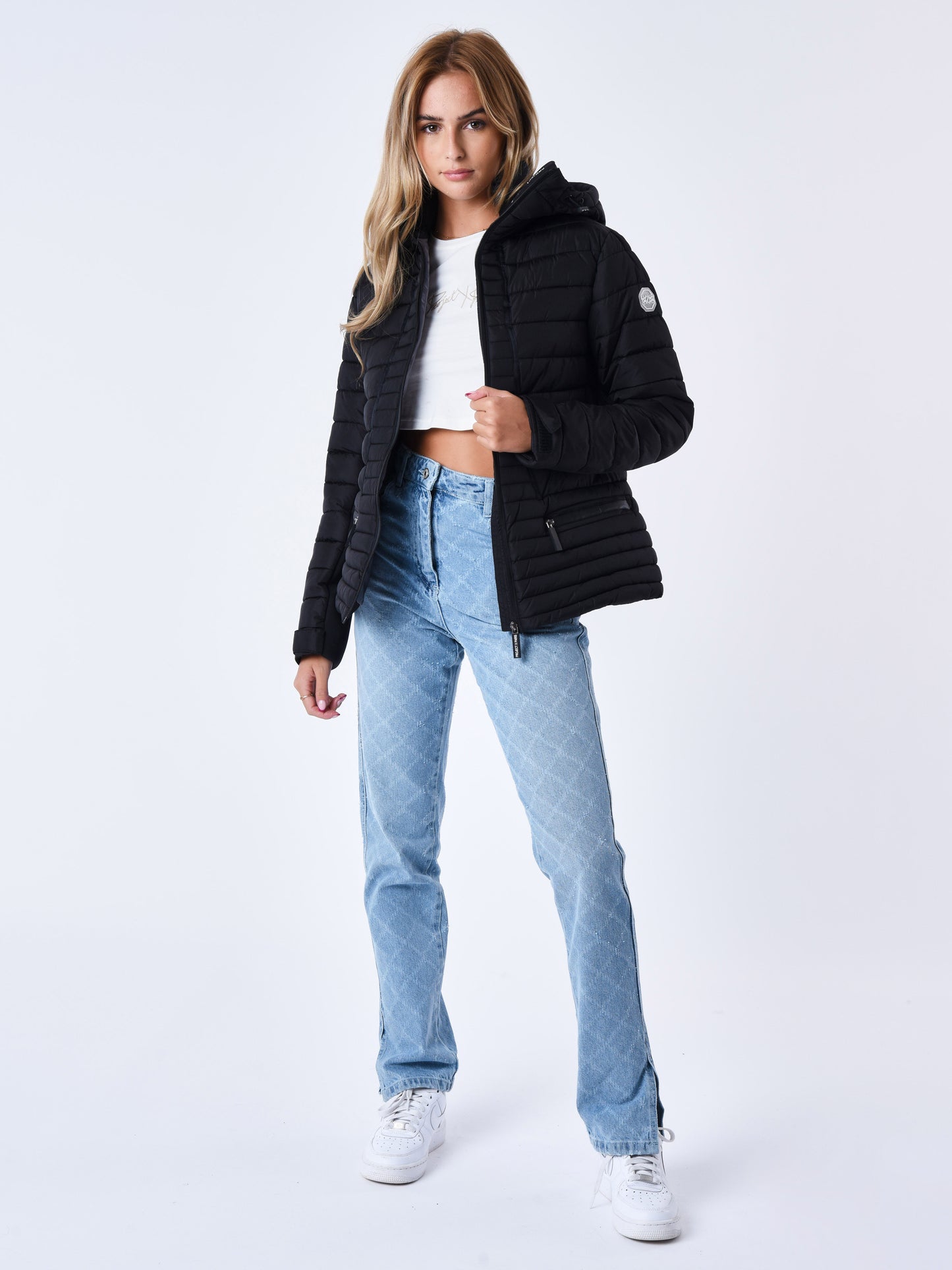f225010a-noir