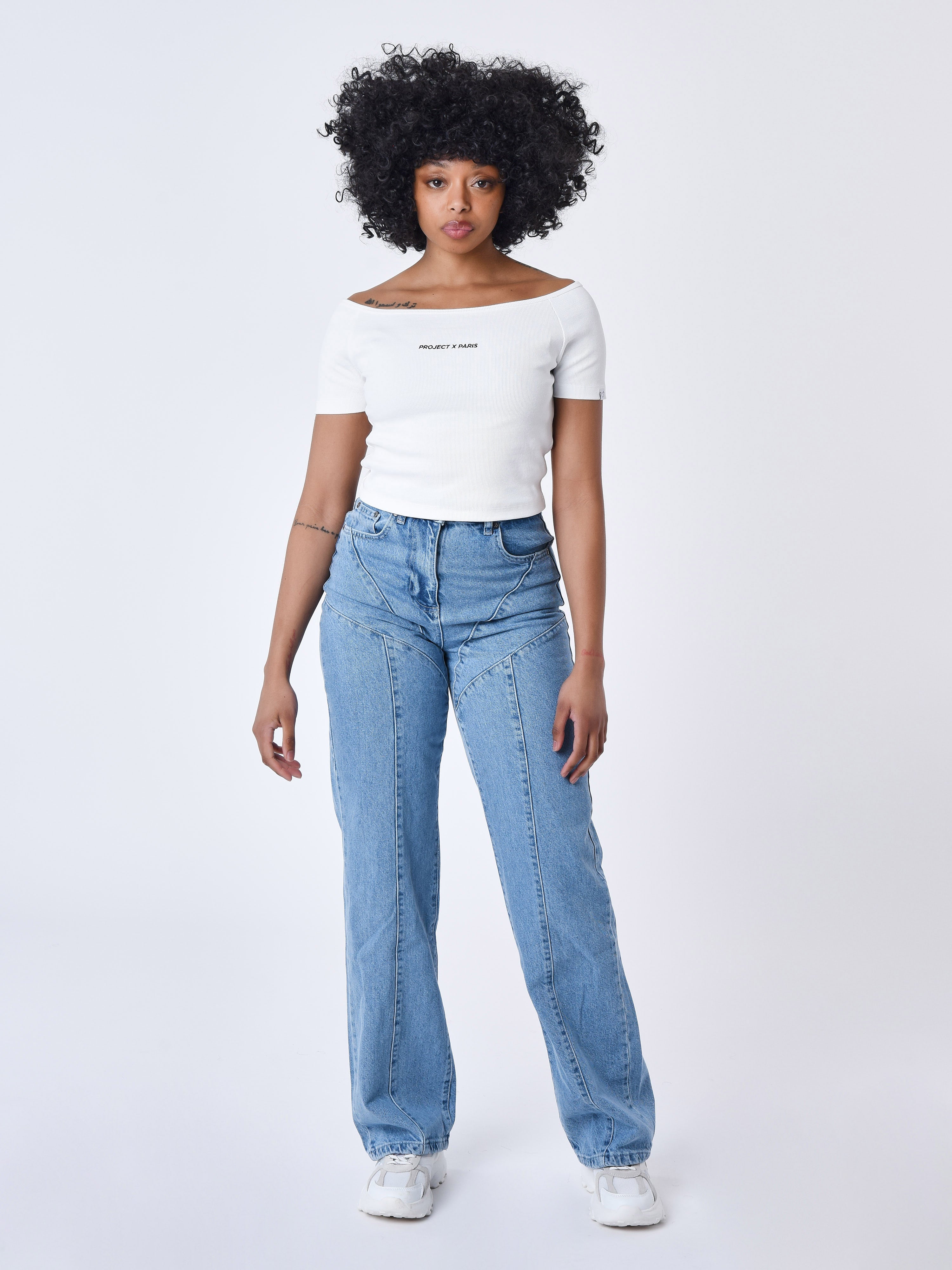 f231004-blanc-casse-modelshot