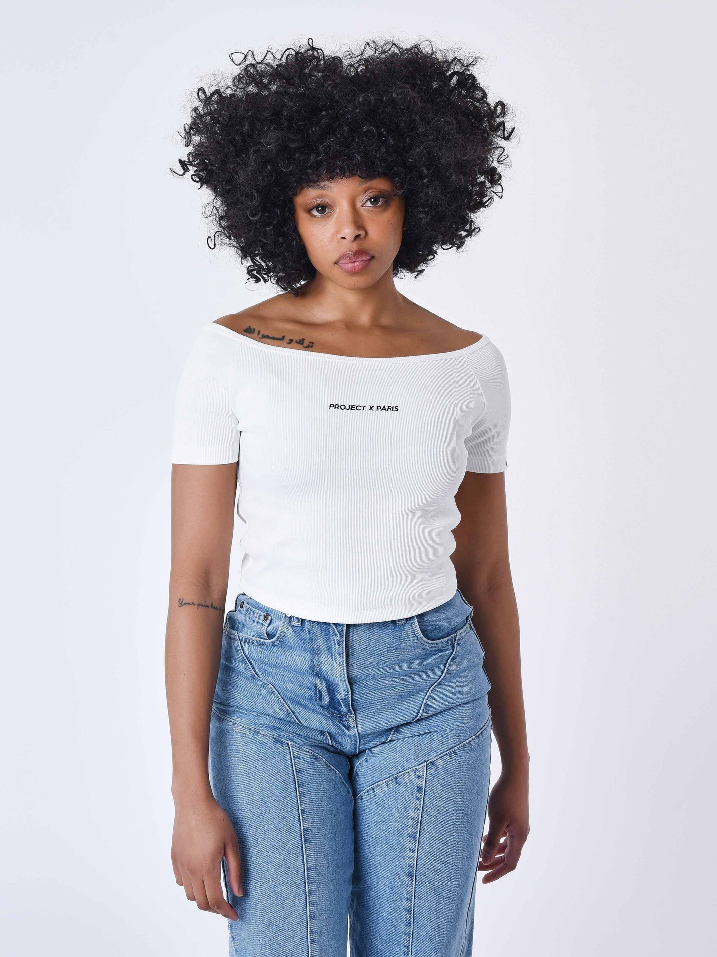 f231004-blanc-casse-modelshot