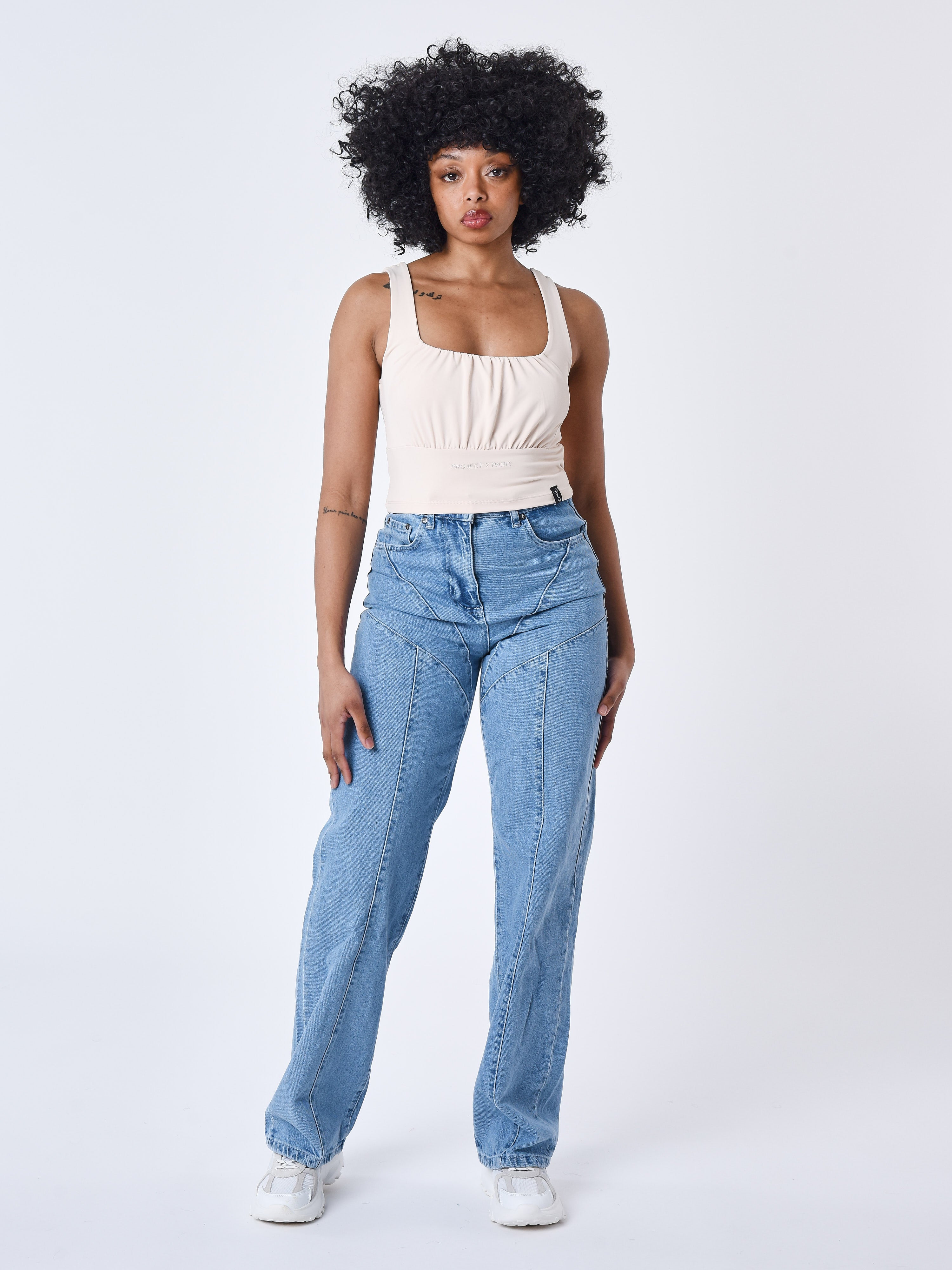 f231006-ivoire-modelshot