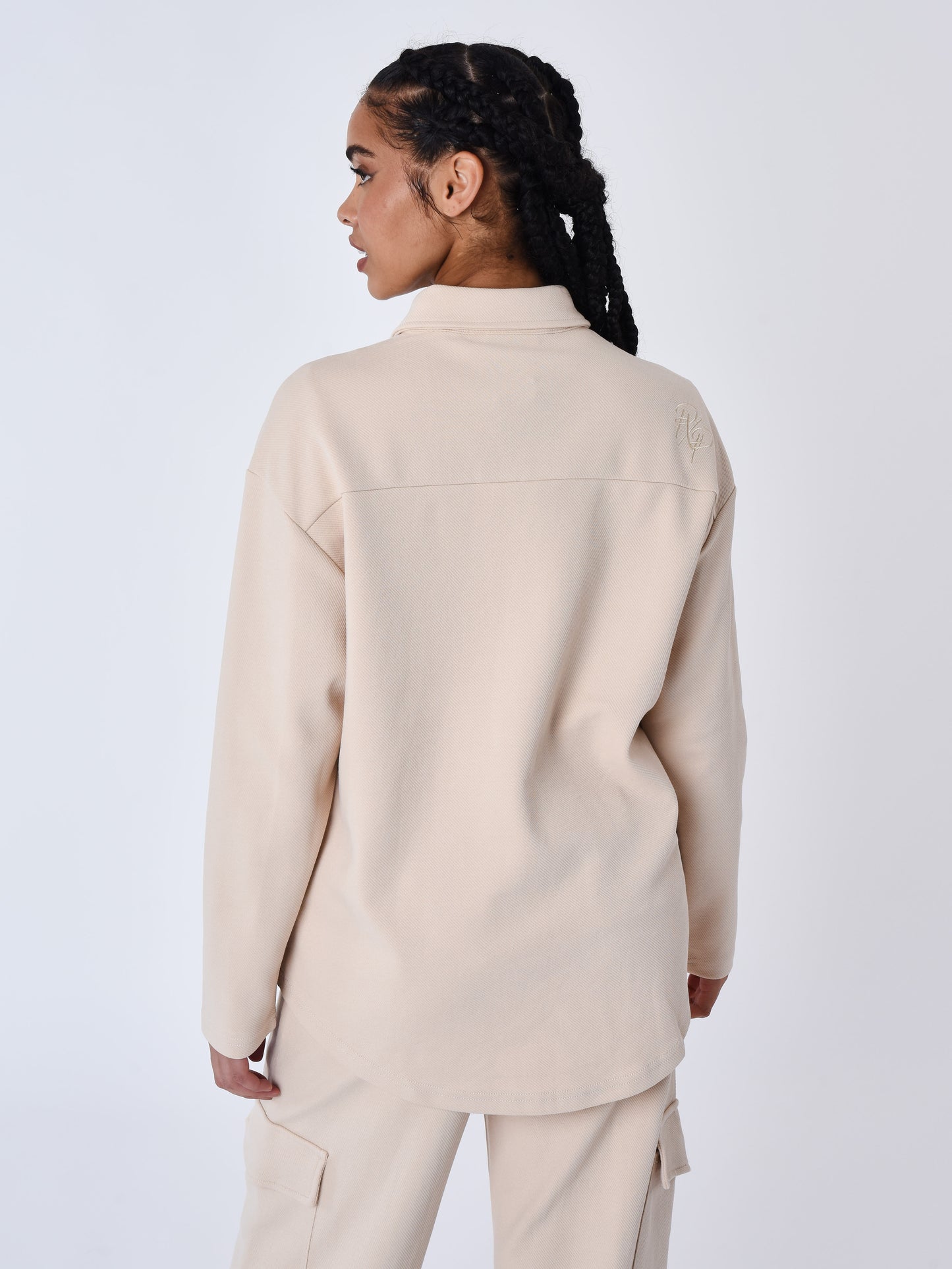 f233308-beige-modelshot