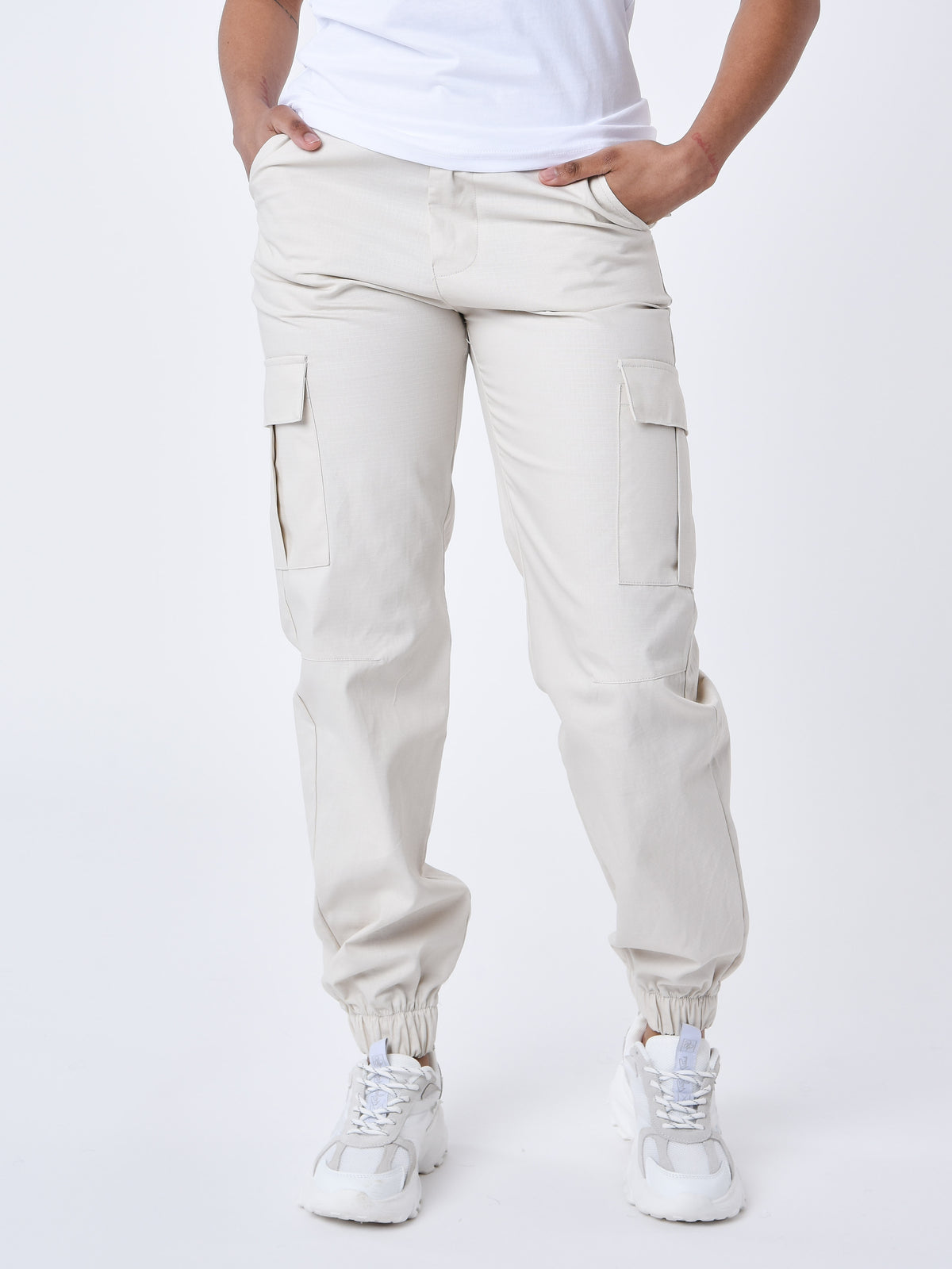 f234200-greige