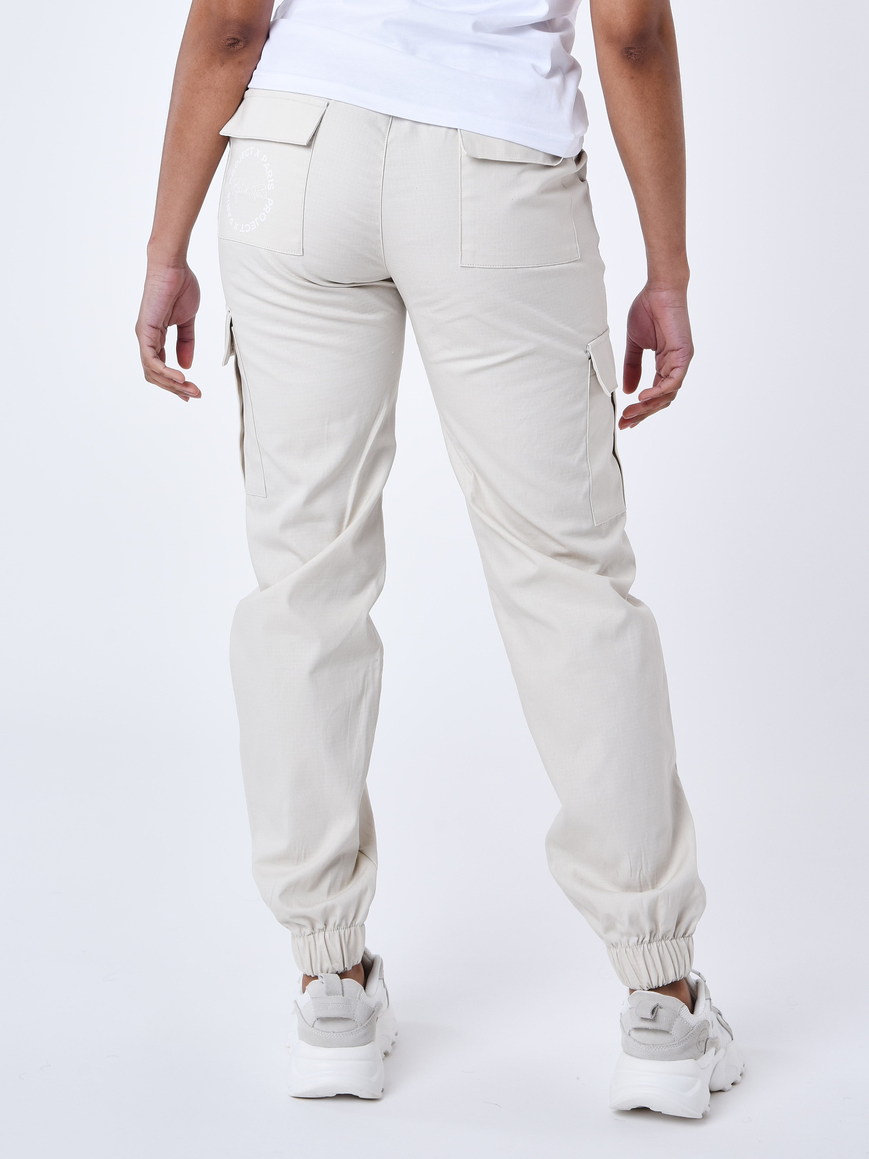 f234200-greige