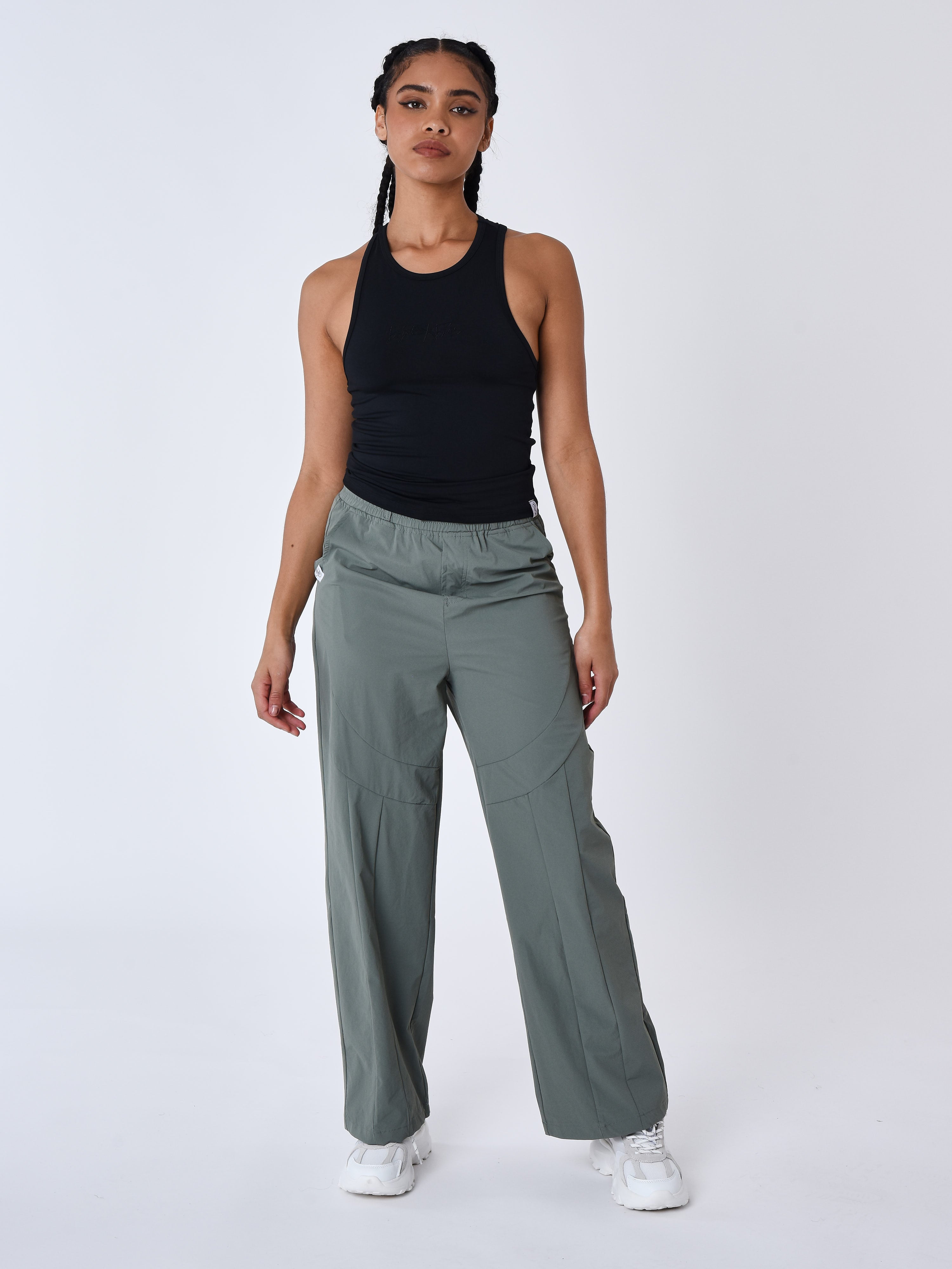 Straight pants with seams-3