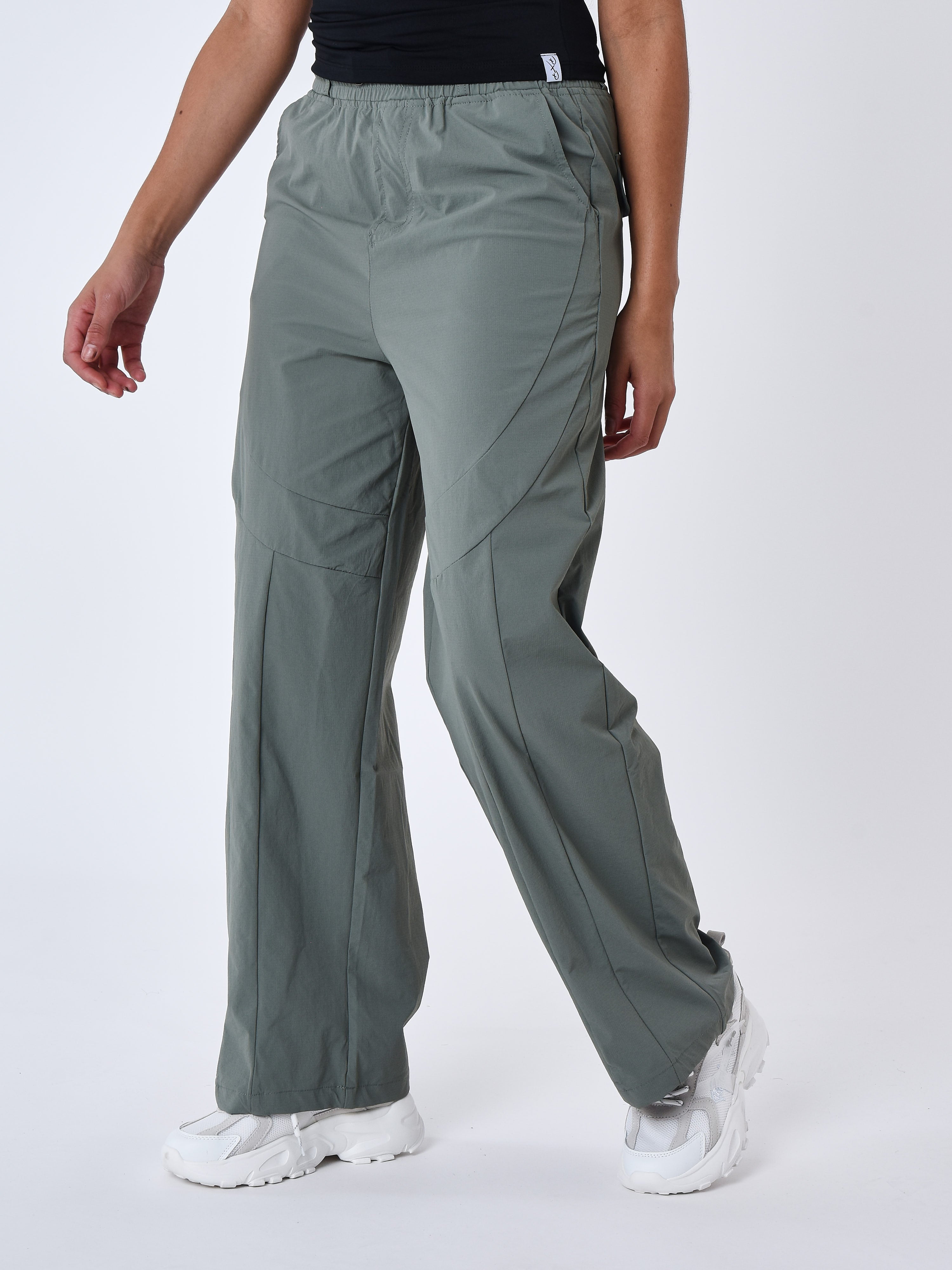 Straight pants with seams-4