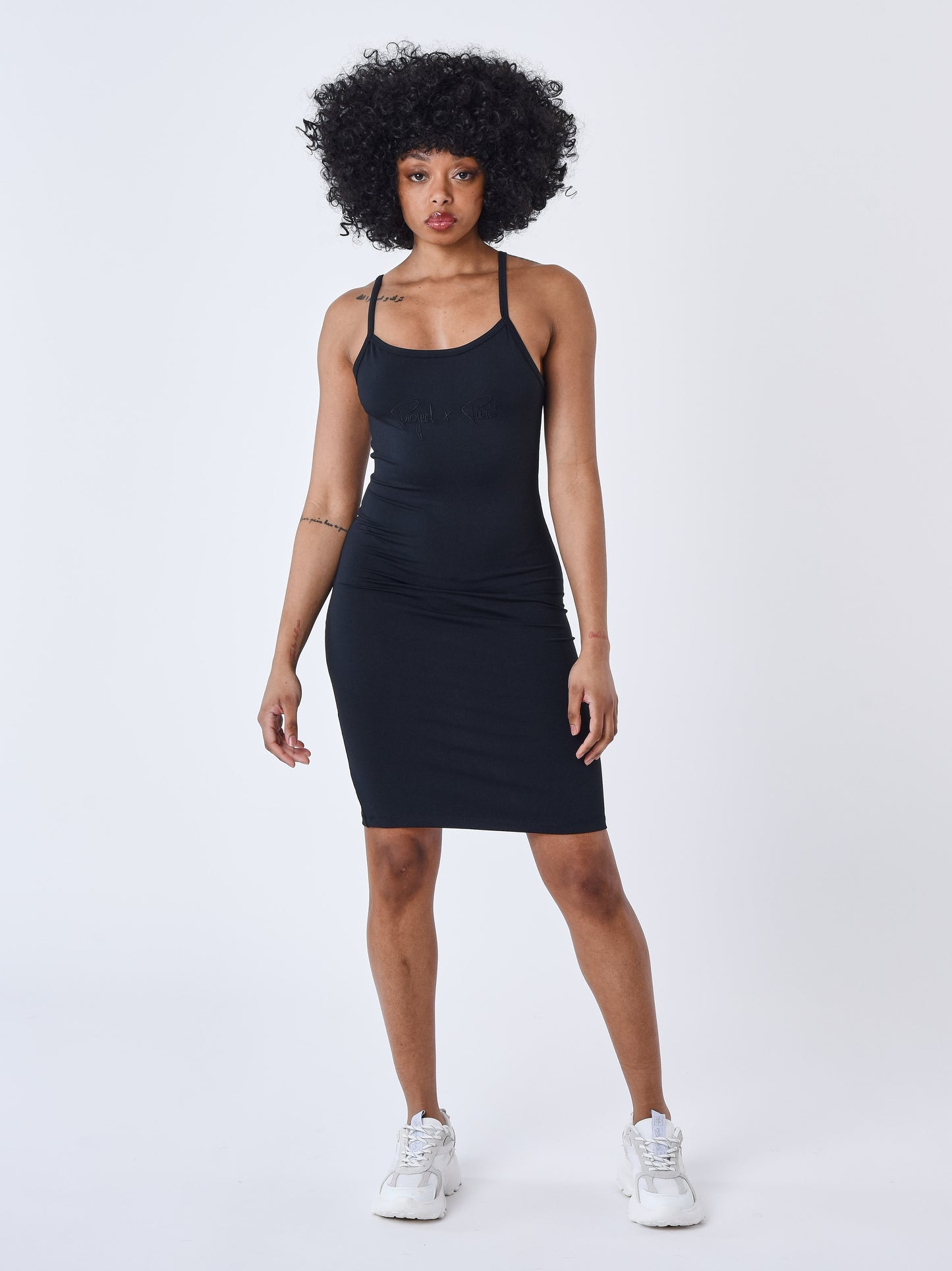f237705-noir-modelshot