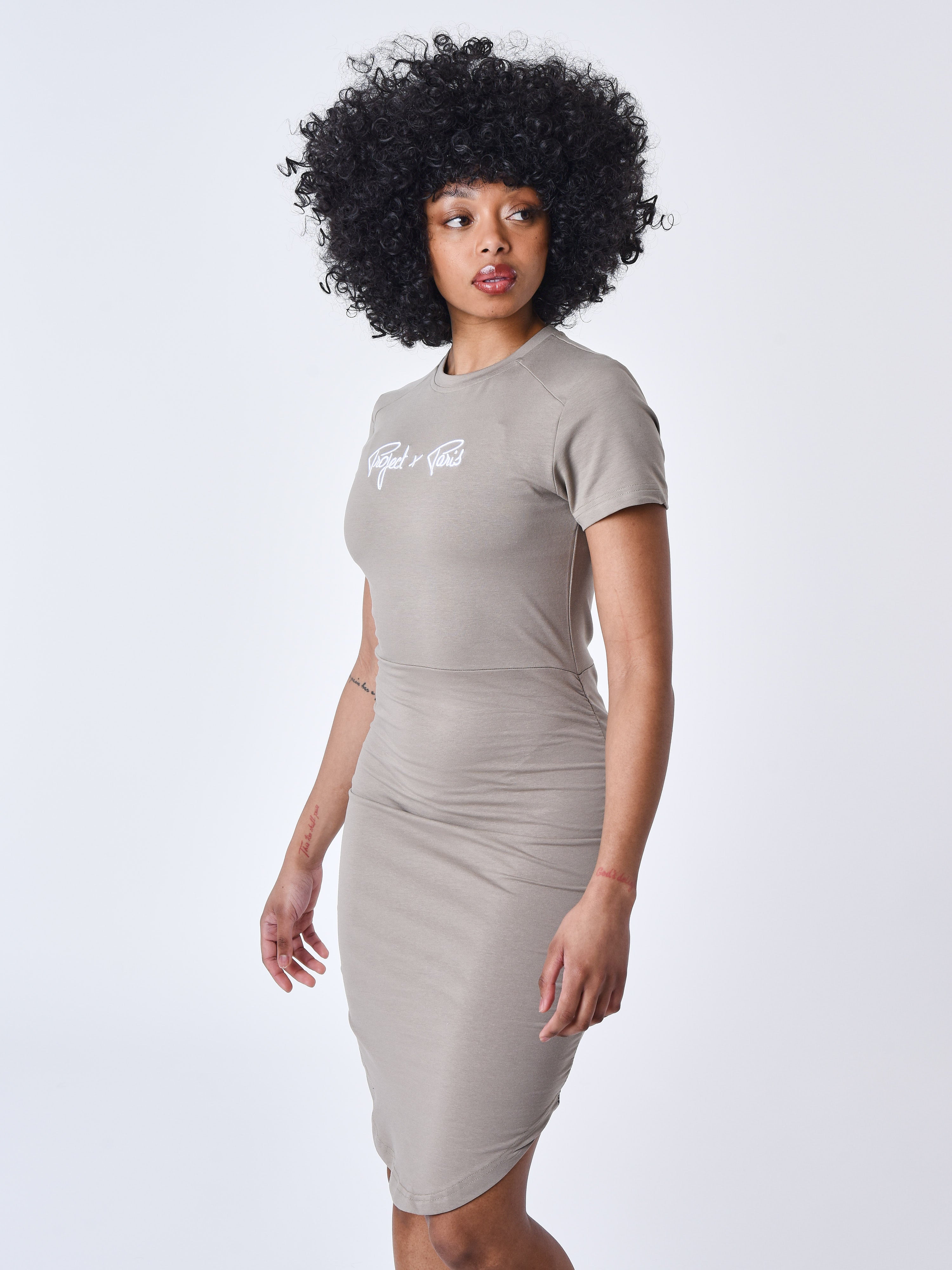f237709-taupe-modelshot