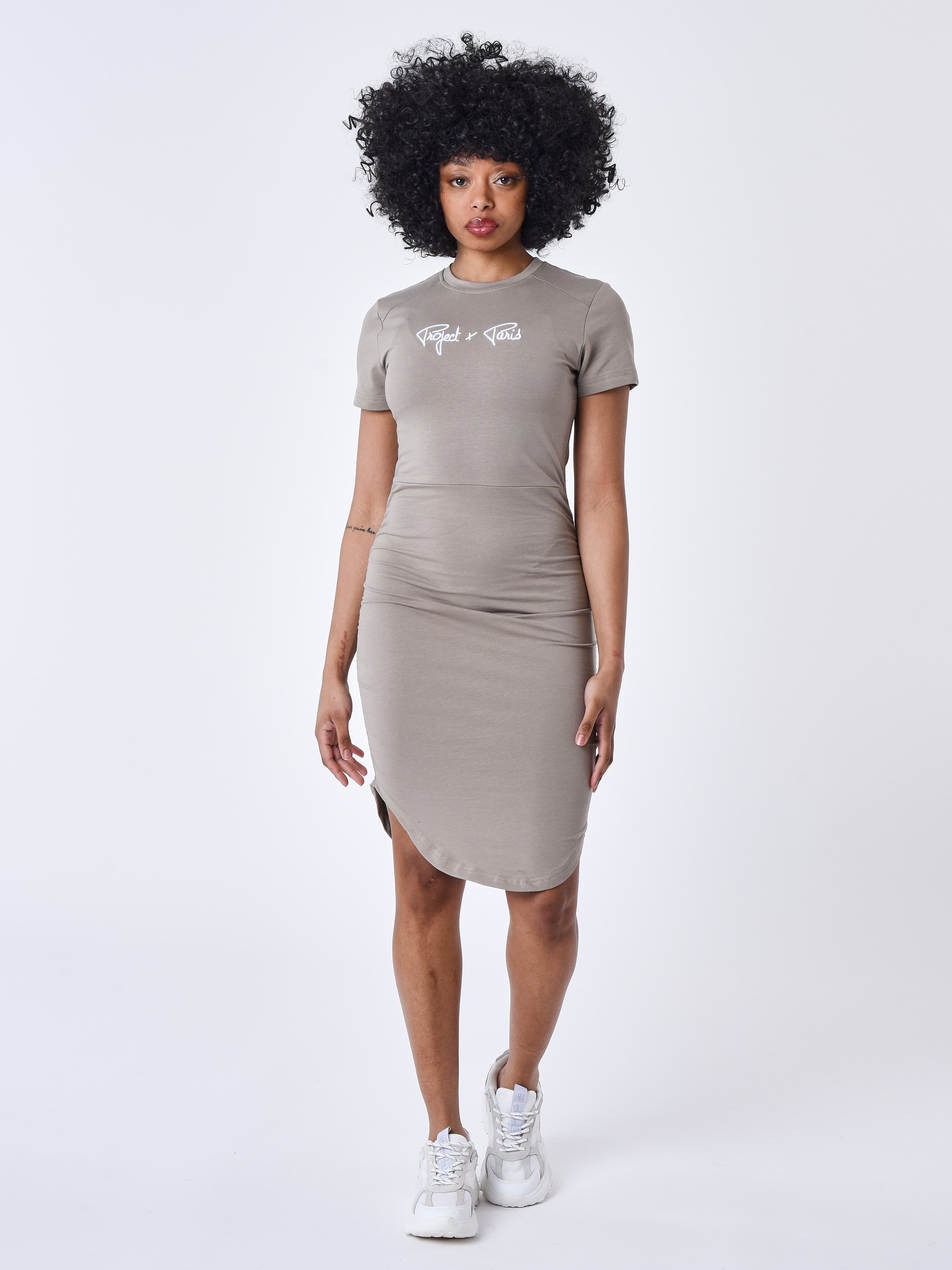 f237709-taupe-modelshot