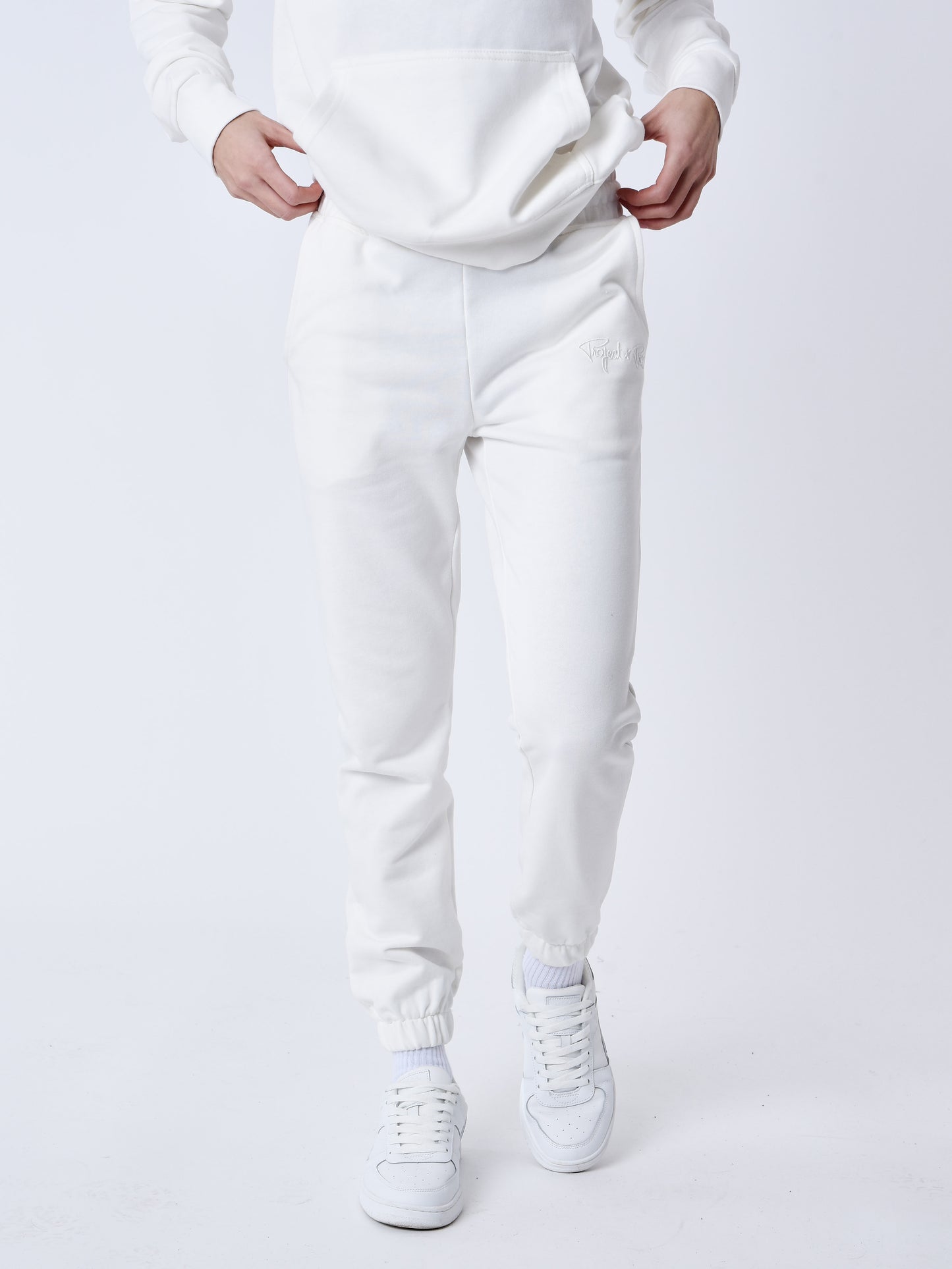 f244138-2-4754-blanc-casse