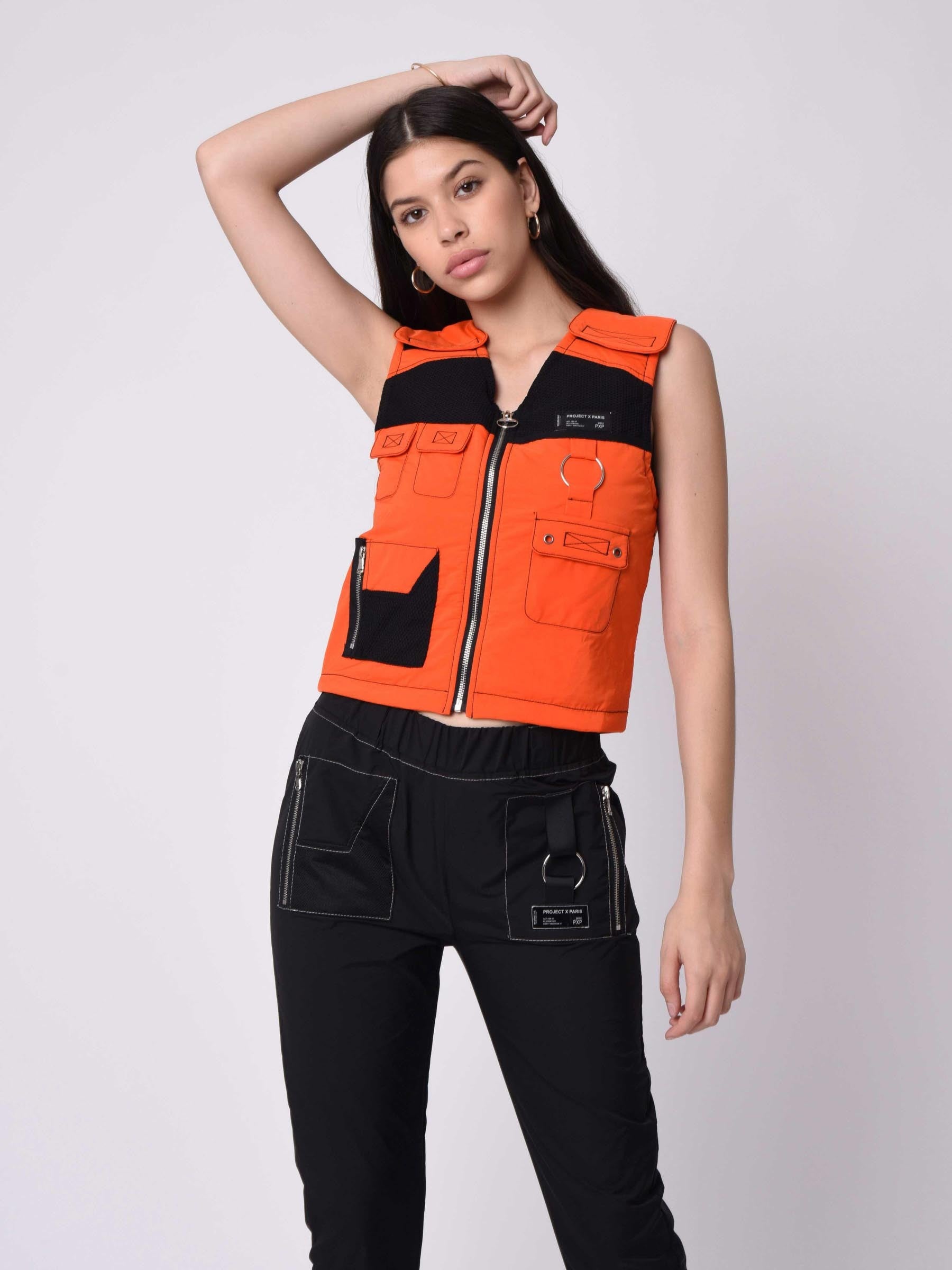 gilet-sans-manches-utility-coutures-contrastees-empiecement-mesh-f193069-orange